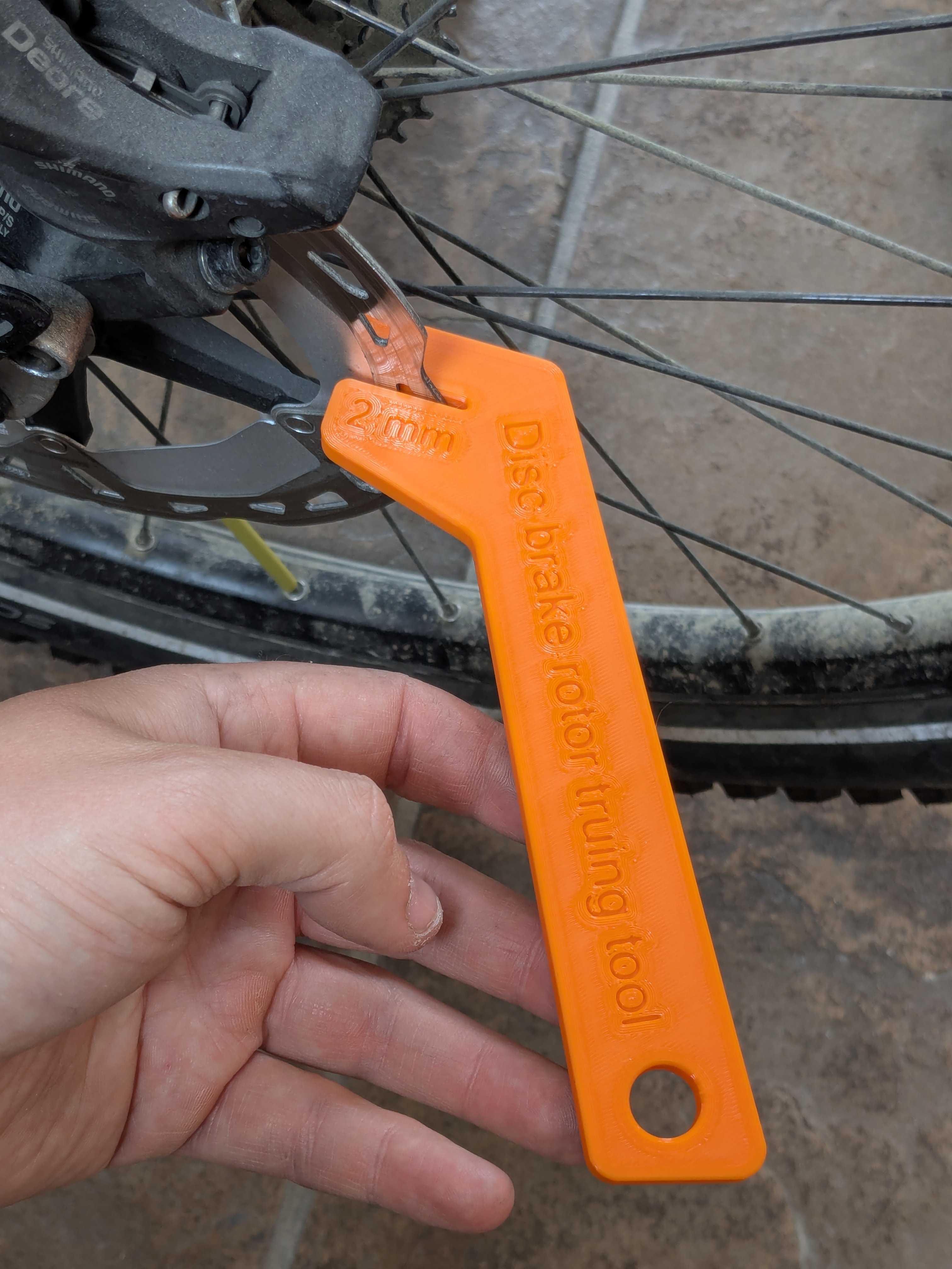 Disc brake rotor truing tool