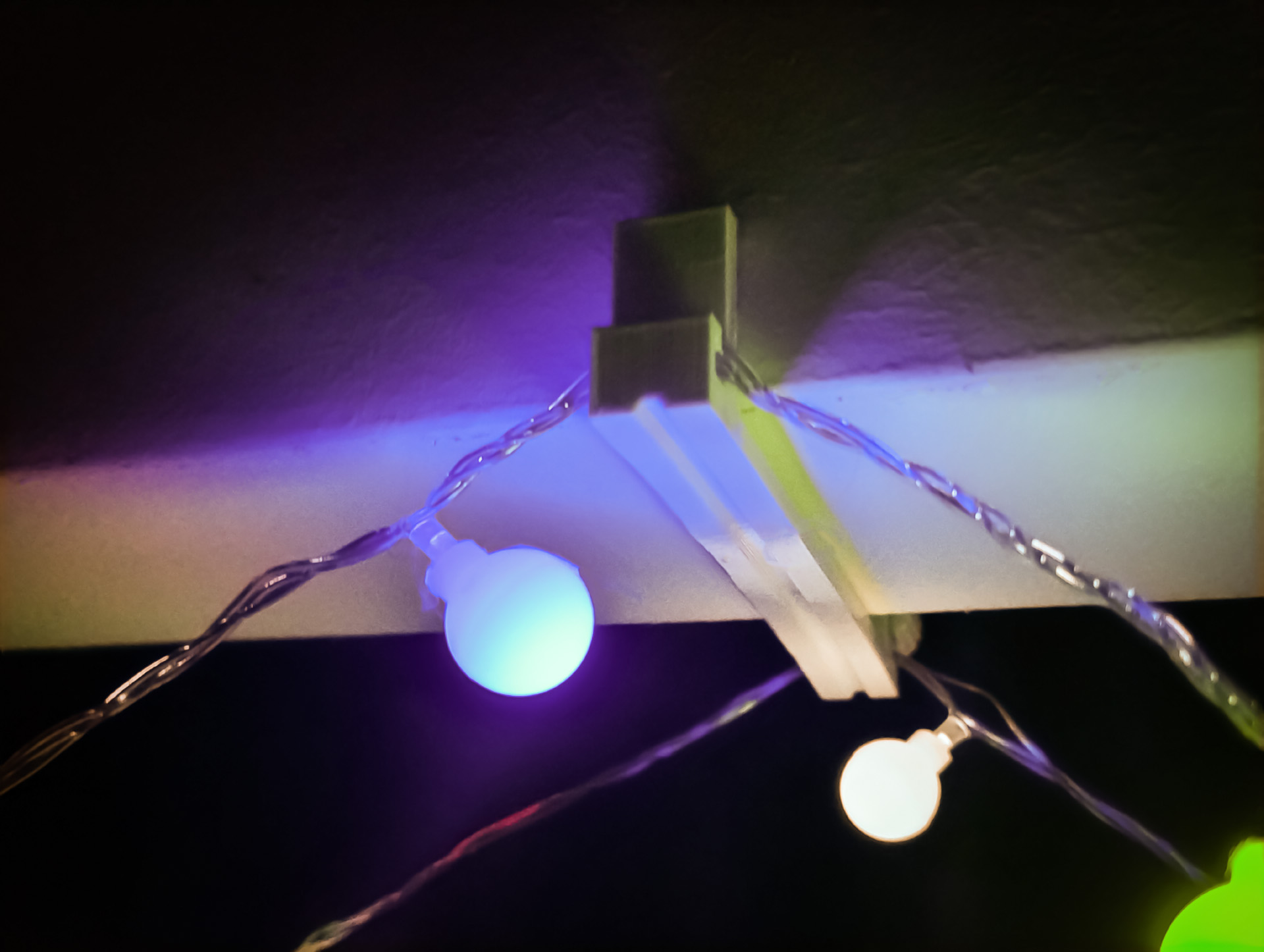 C-Clamp Garland Hanger