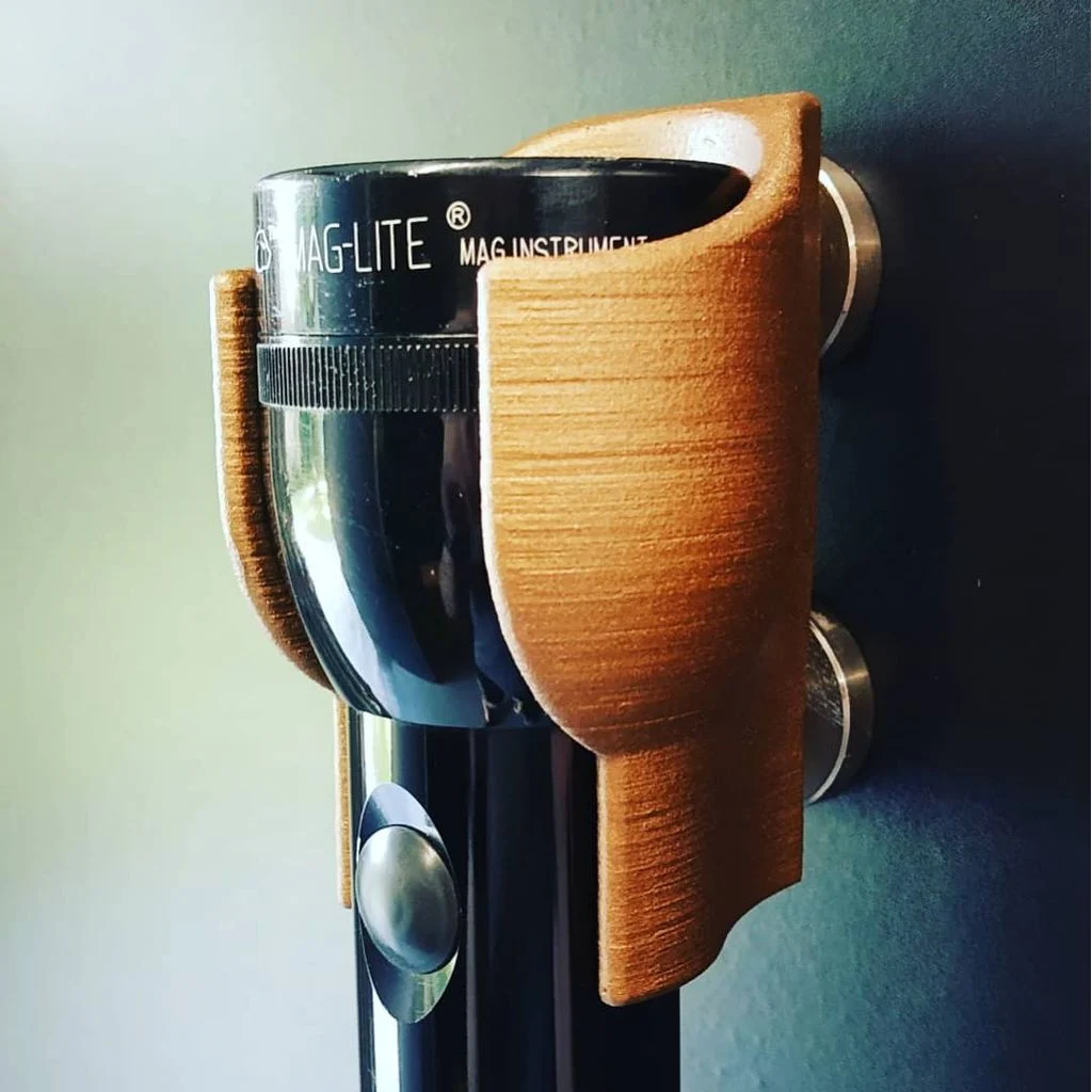 D-Cell Maglite Holder