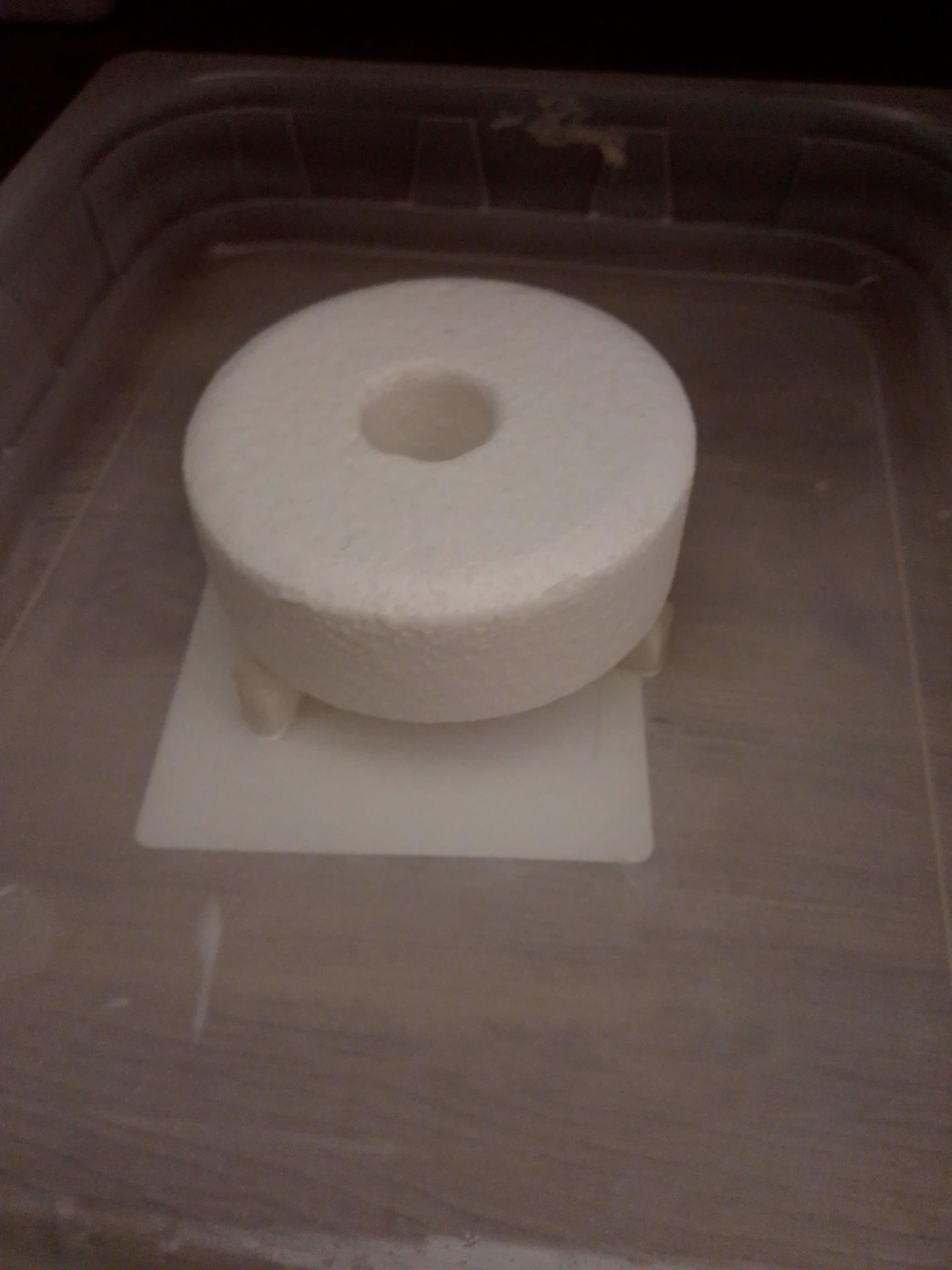 moisture absorber block holder - support absorbeur d'humidité