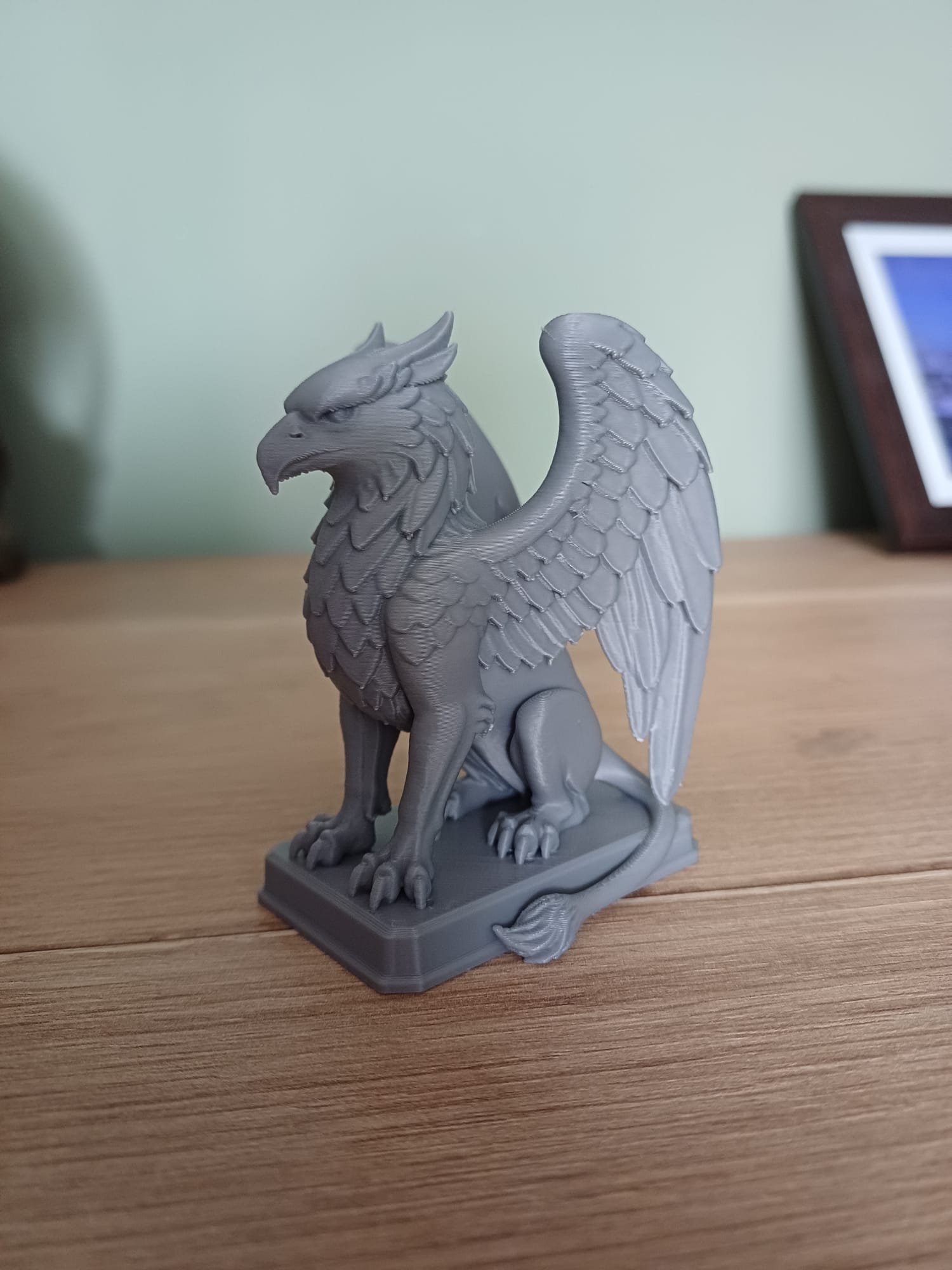 Regal Griffin – Sentinel of the Skies
