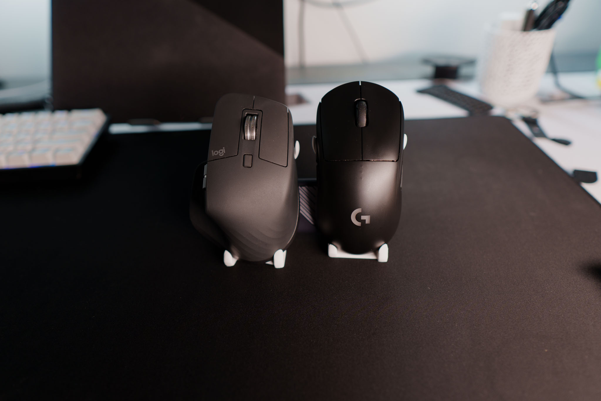Logitech Mx Master 3 & G Pro Wireless mouse stands