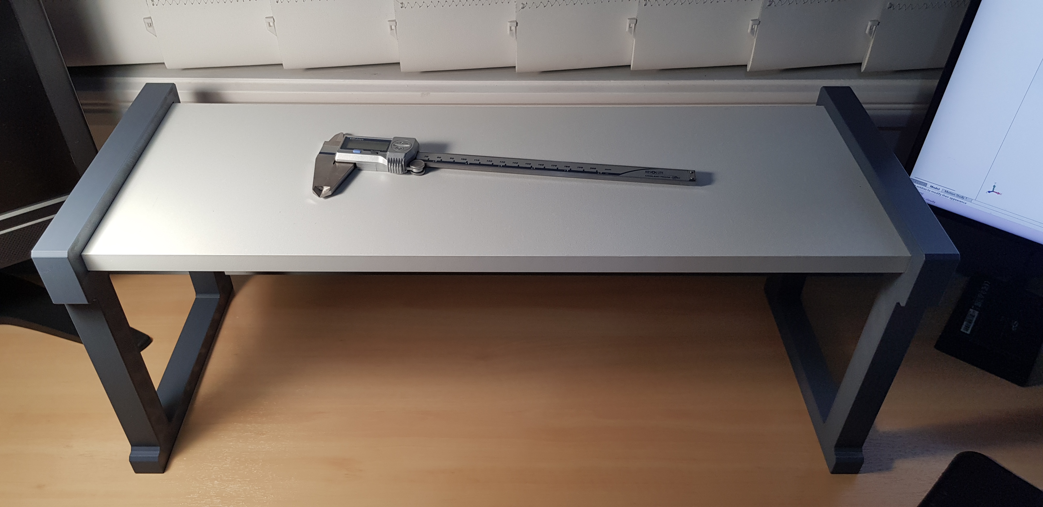 SHELF LEG / SUPPORT