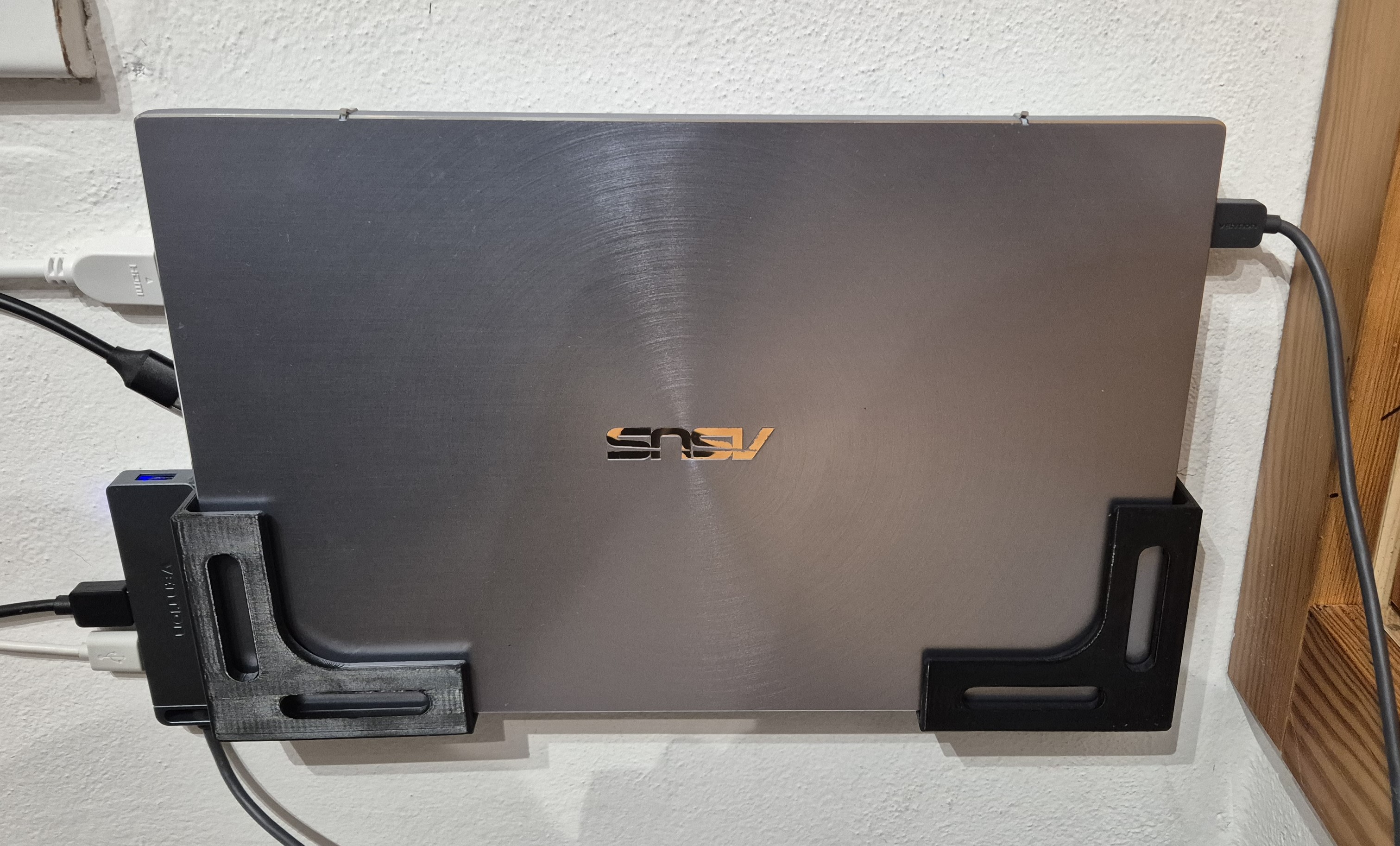 Notebook holder