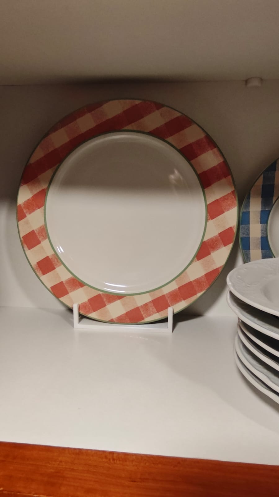 Soporte vertical para platos y fuentes planas