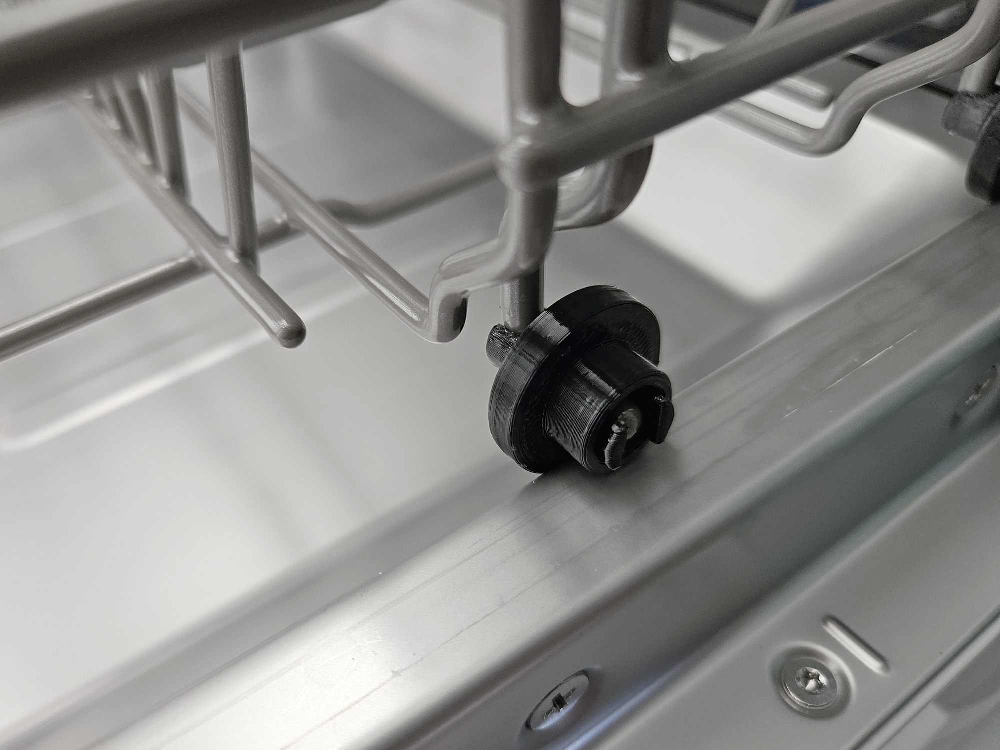 Low-profile wheels/rollers for Midea SF 5.45NW10C dishwashers