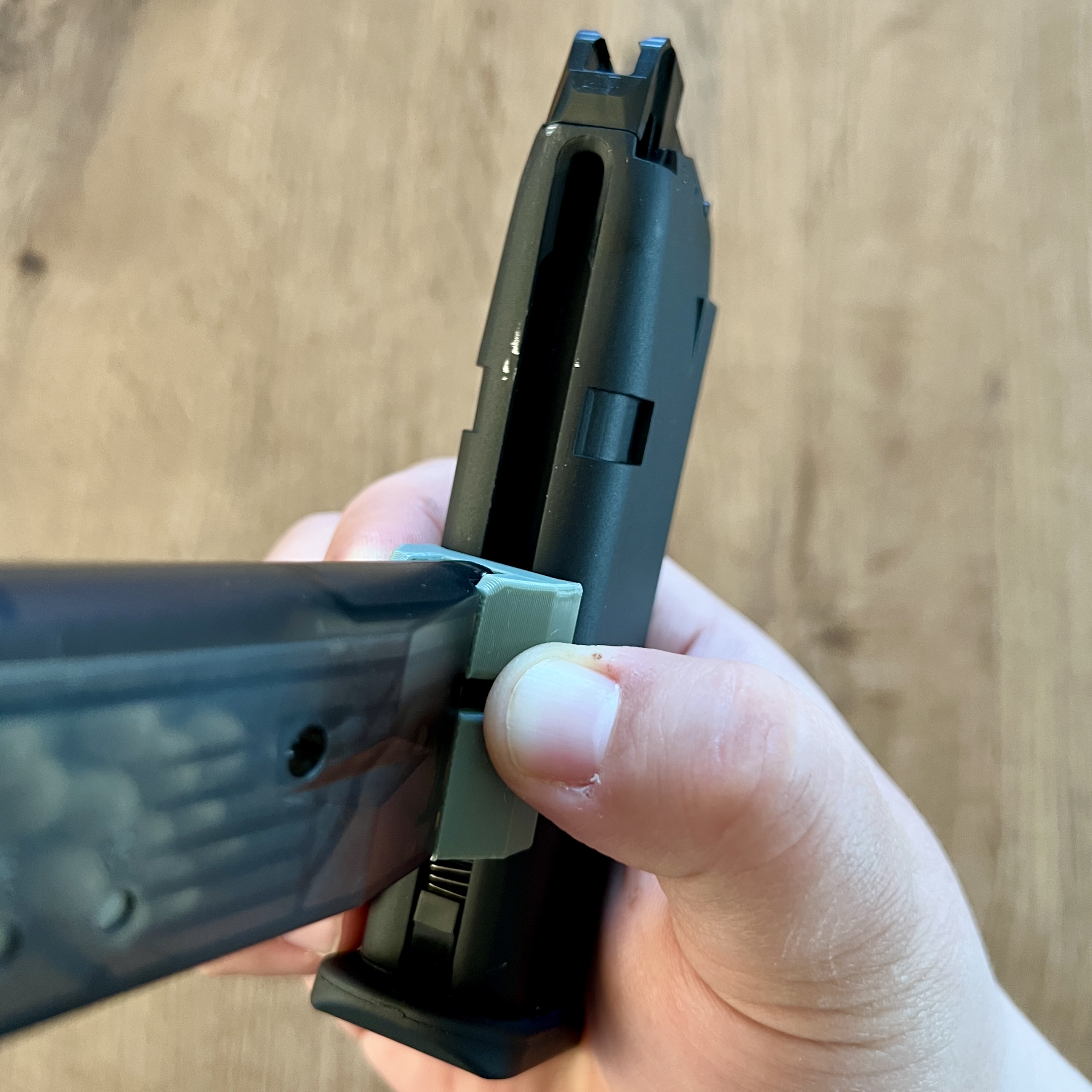 Glock Airsoft SpeedLoader Adapter –  Compatible with Other Airsoft Pistol Mags — miniatura 3