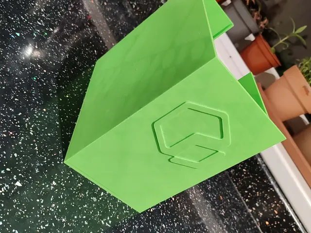 Qidi Q2 filament purge bin easy and discreet