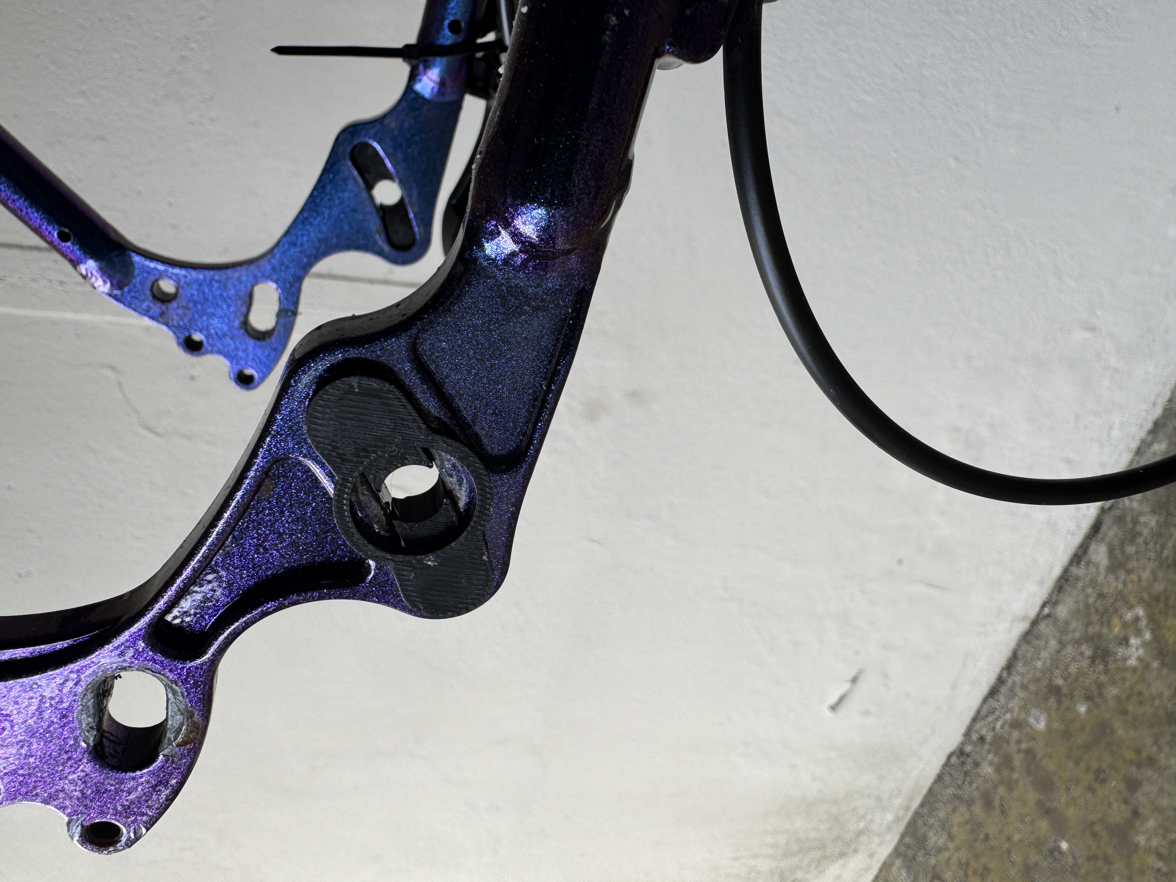 Omnium v3 insert lock