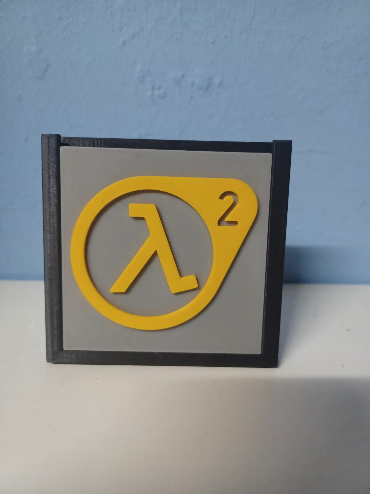 Half-Life / Half-Life 2 Logo Deco plate