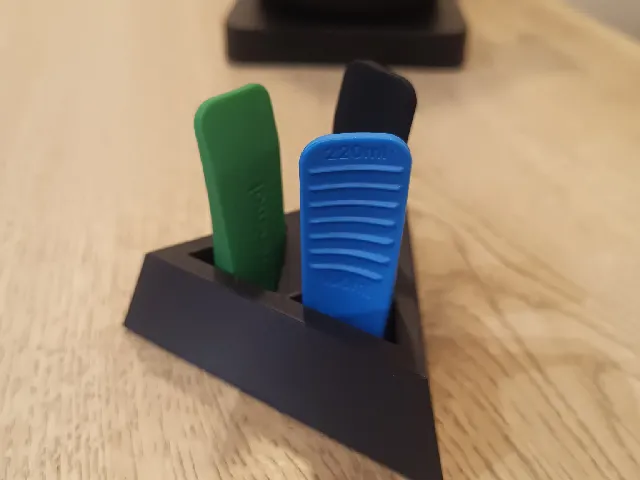 Subminimal Nanofoarmer Pro Stand Flow Controllers