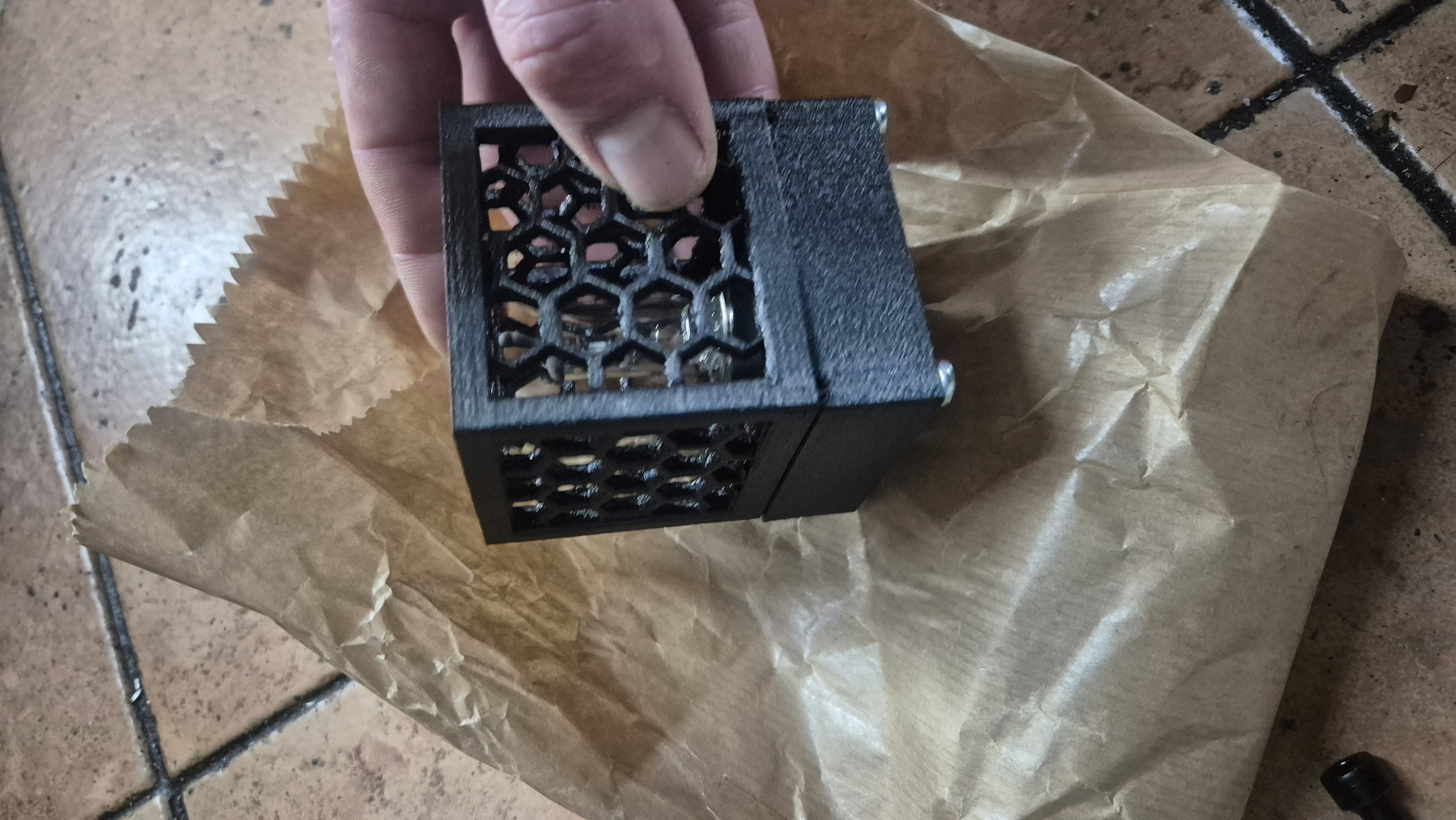 load cage  H4