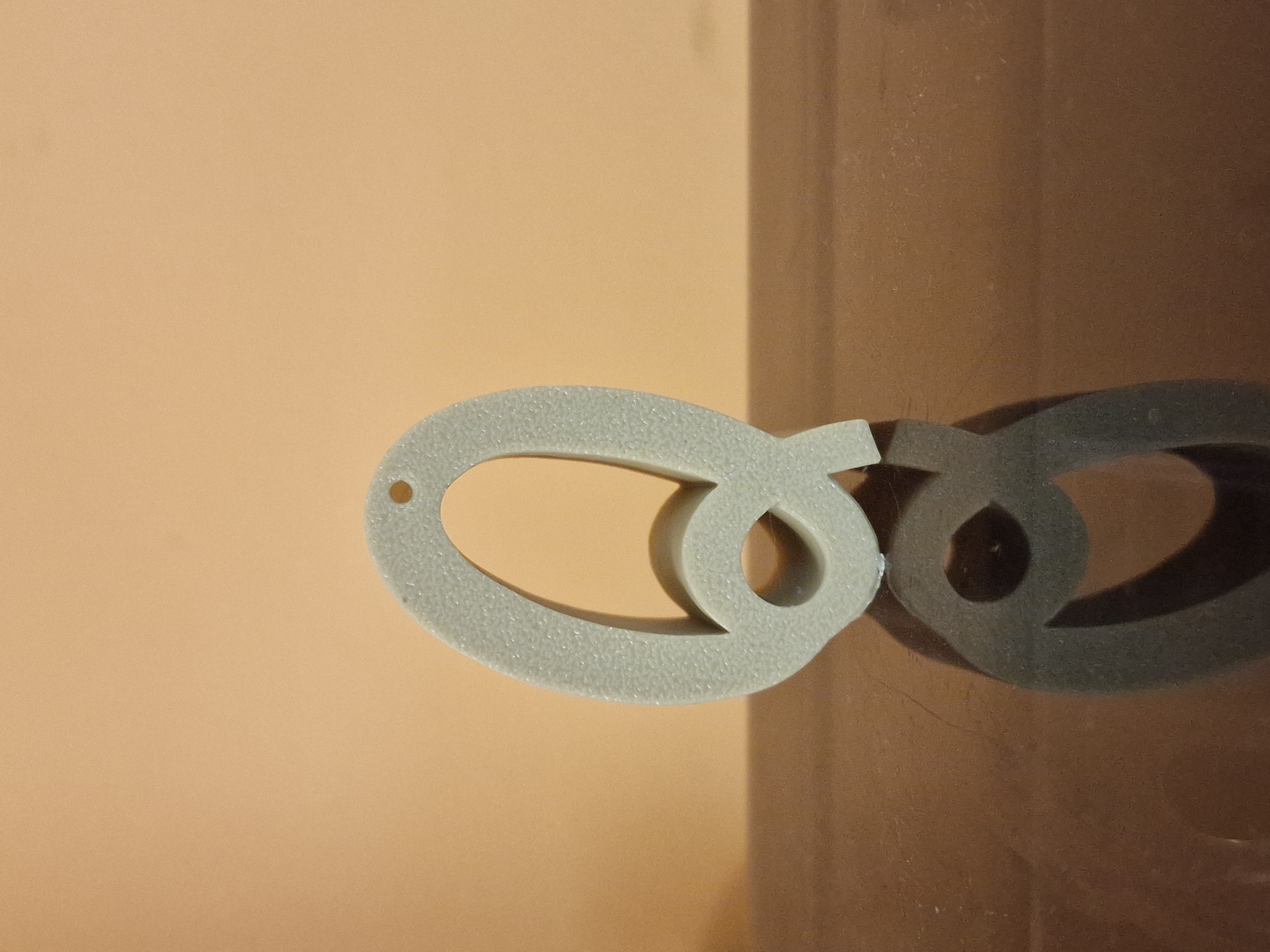 Stylish two-part, foldable letters with space for an LED strip and a cable hole. — miniatura 4