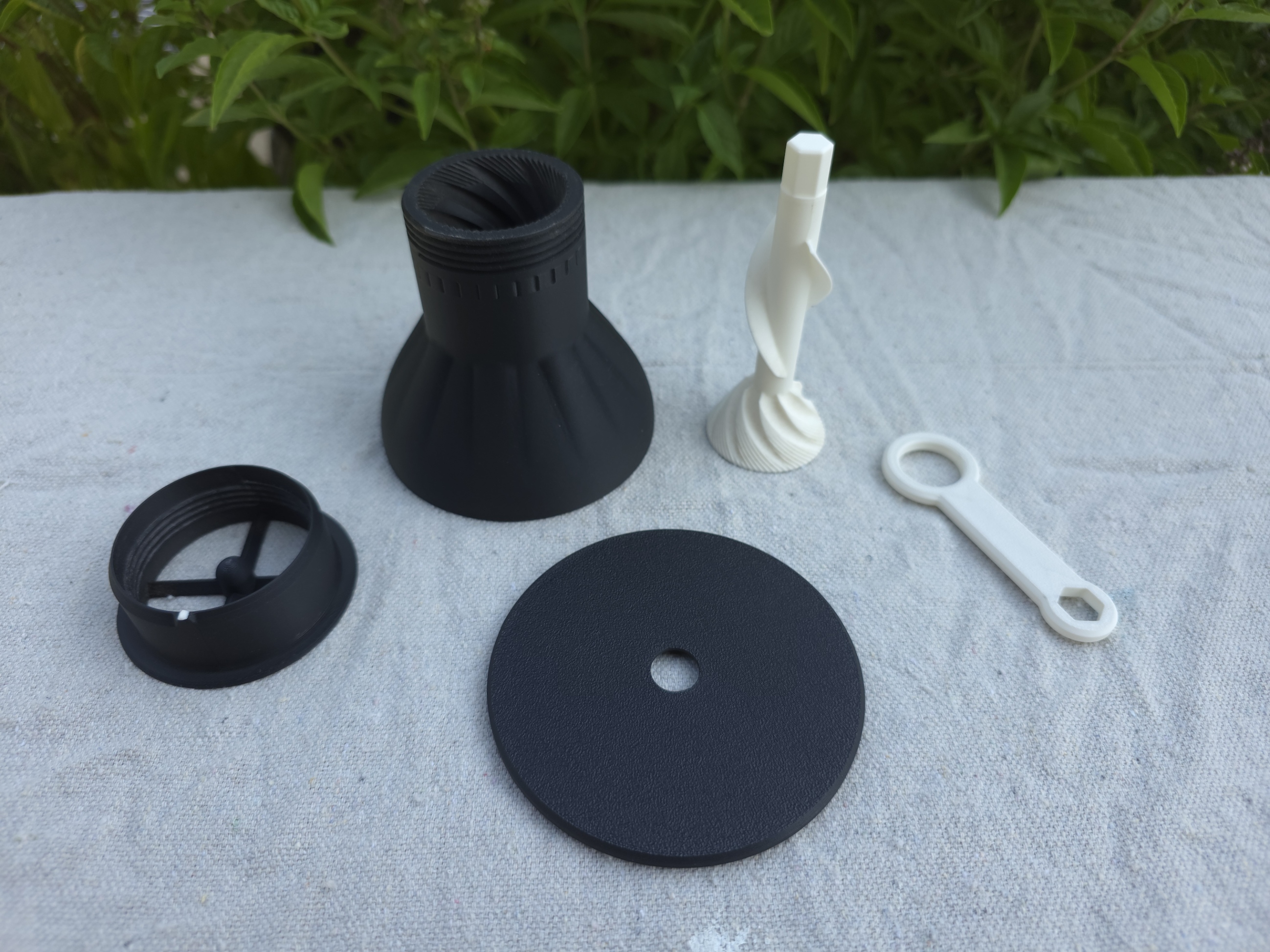 Basil Seed Thresher 2.0 — thumbnail 5