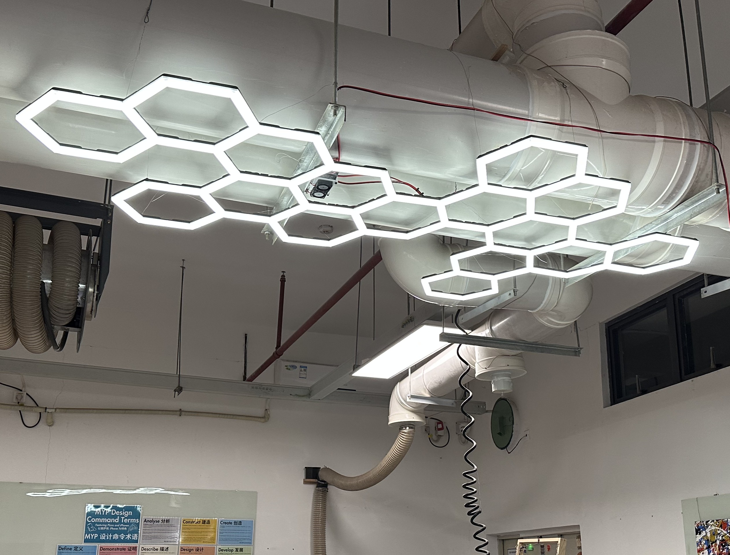 Miniatura 4 do modelo 3D Hexagon LED Light (Large)