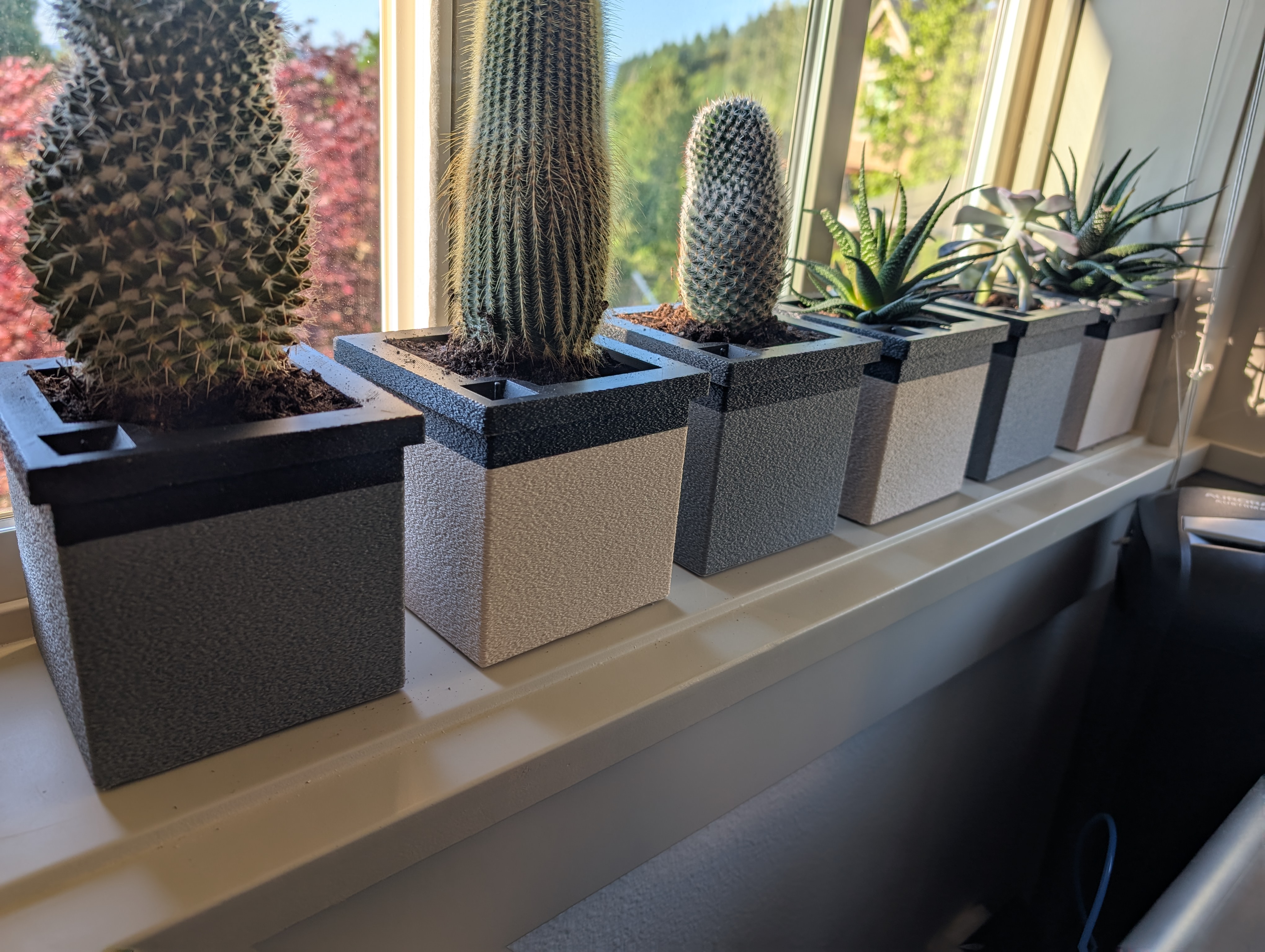 Rectangular Selfwatering Plant Pot with Floaty and Fuzzy skin 12cm