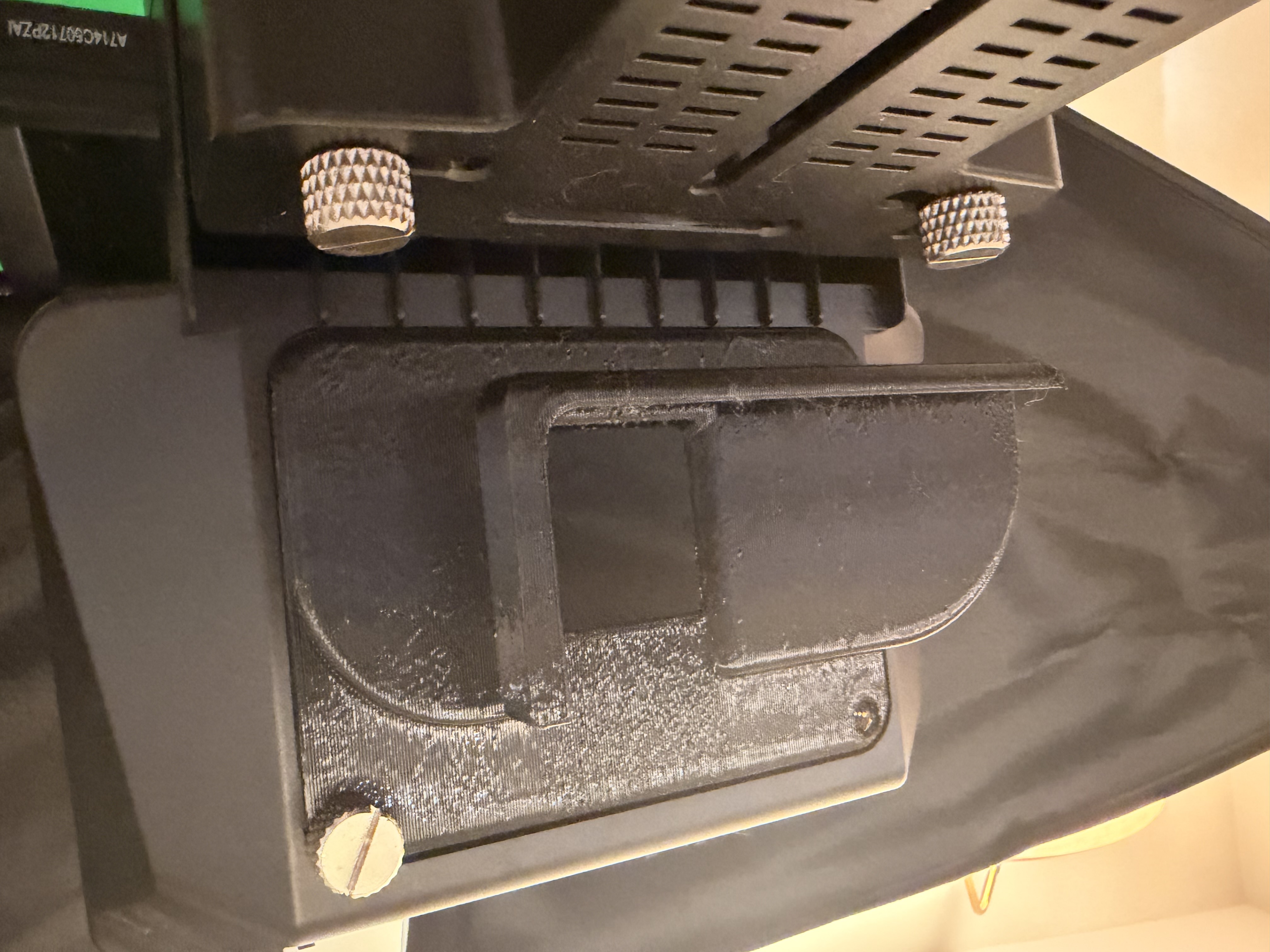 Elgato prompter iPhone 17 pro max bracket