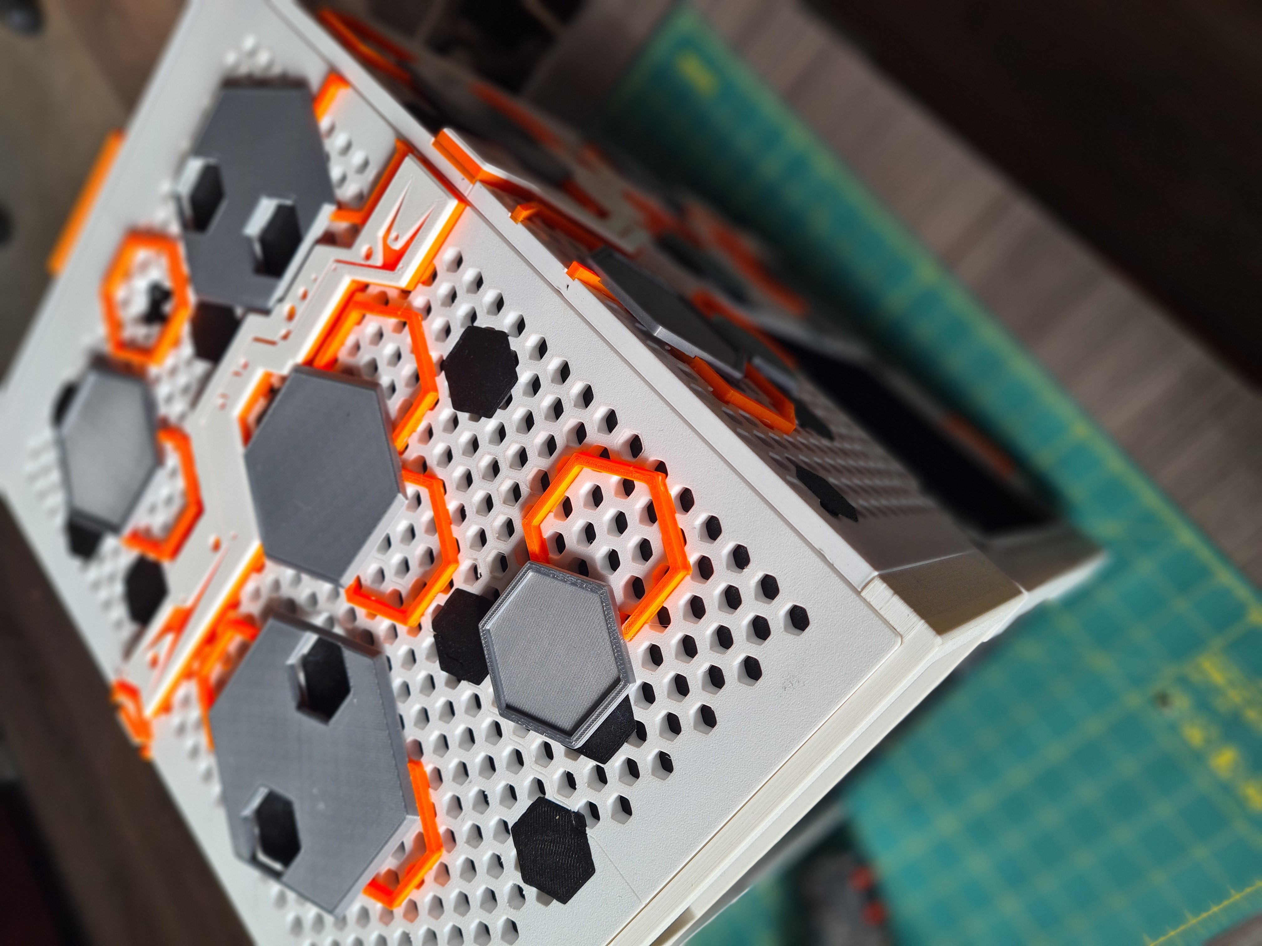 Miniatura 25 do modelo 3D mITX PC "Puzzle" Case