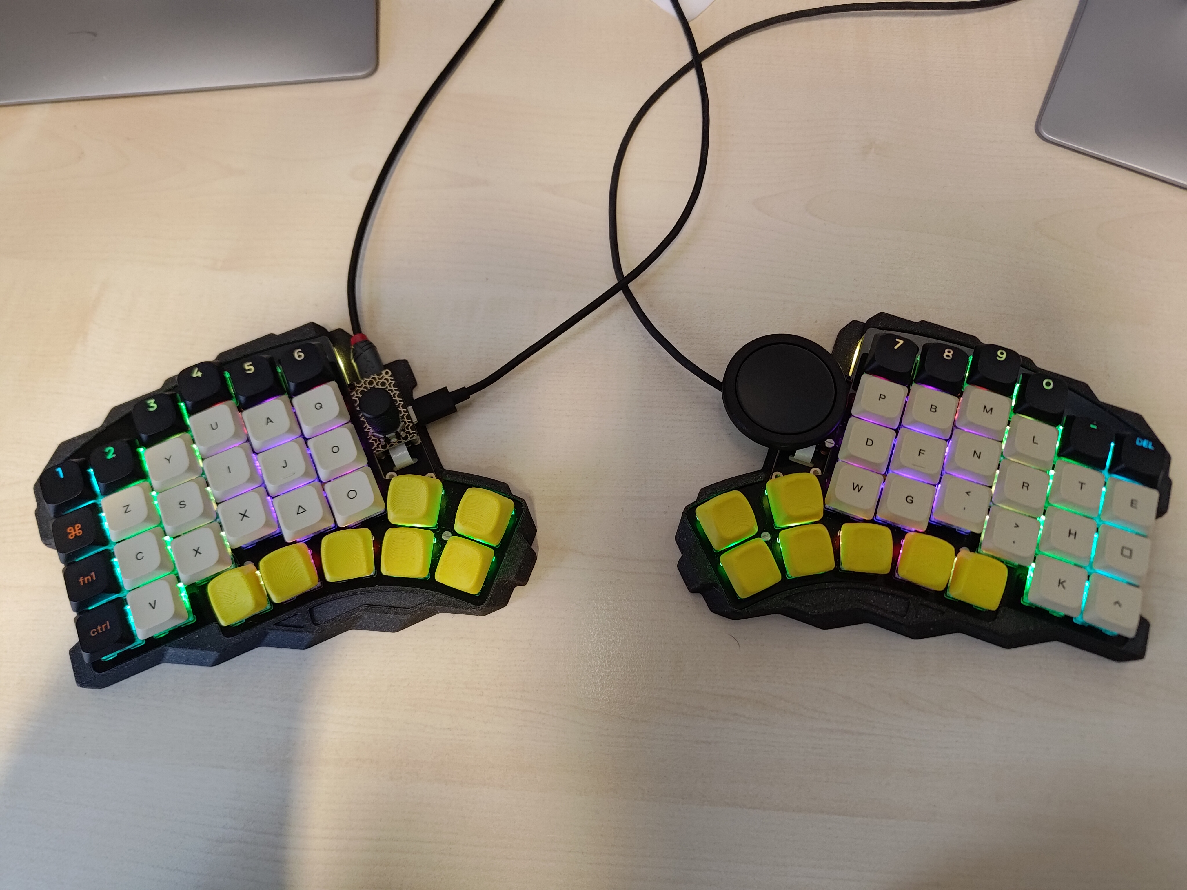 Halcyon Elora split keyboard case — miniatura 2