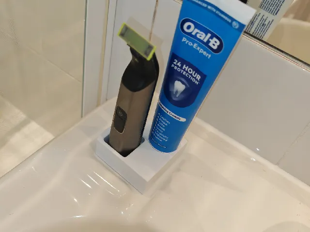 Stand for Philips OneBlade Pro and Oral-B Toothpaste