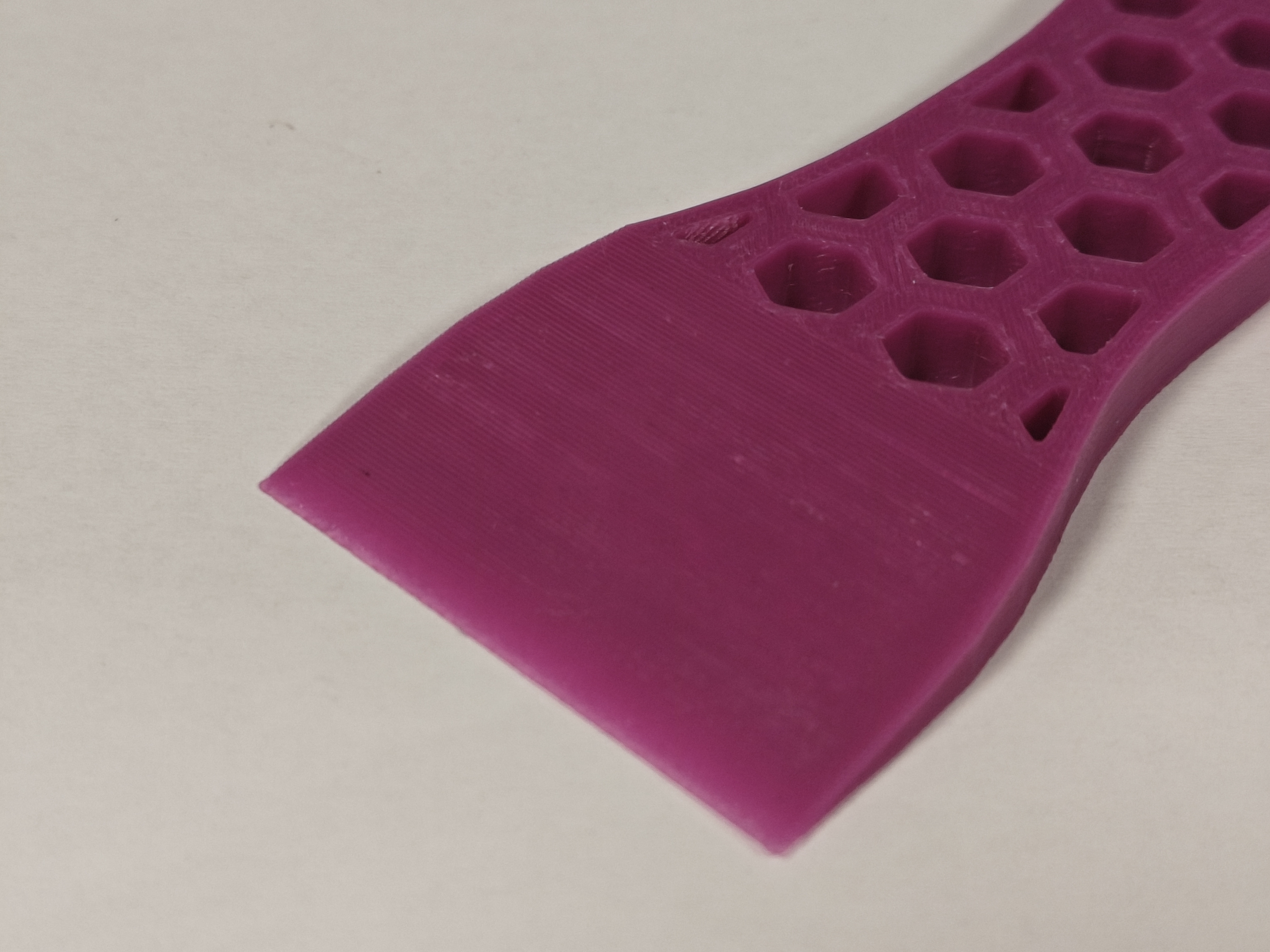 Miniatura 5 do modelo 3D Hex-Pattern Bed Scraper | Print Removal Tool | Hanging Loop
