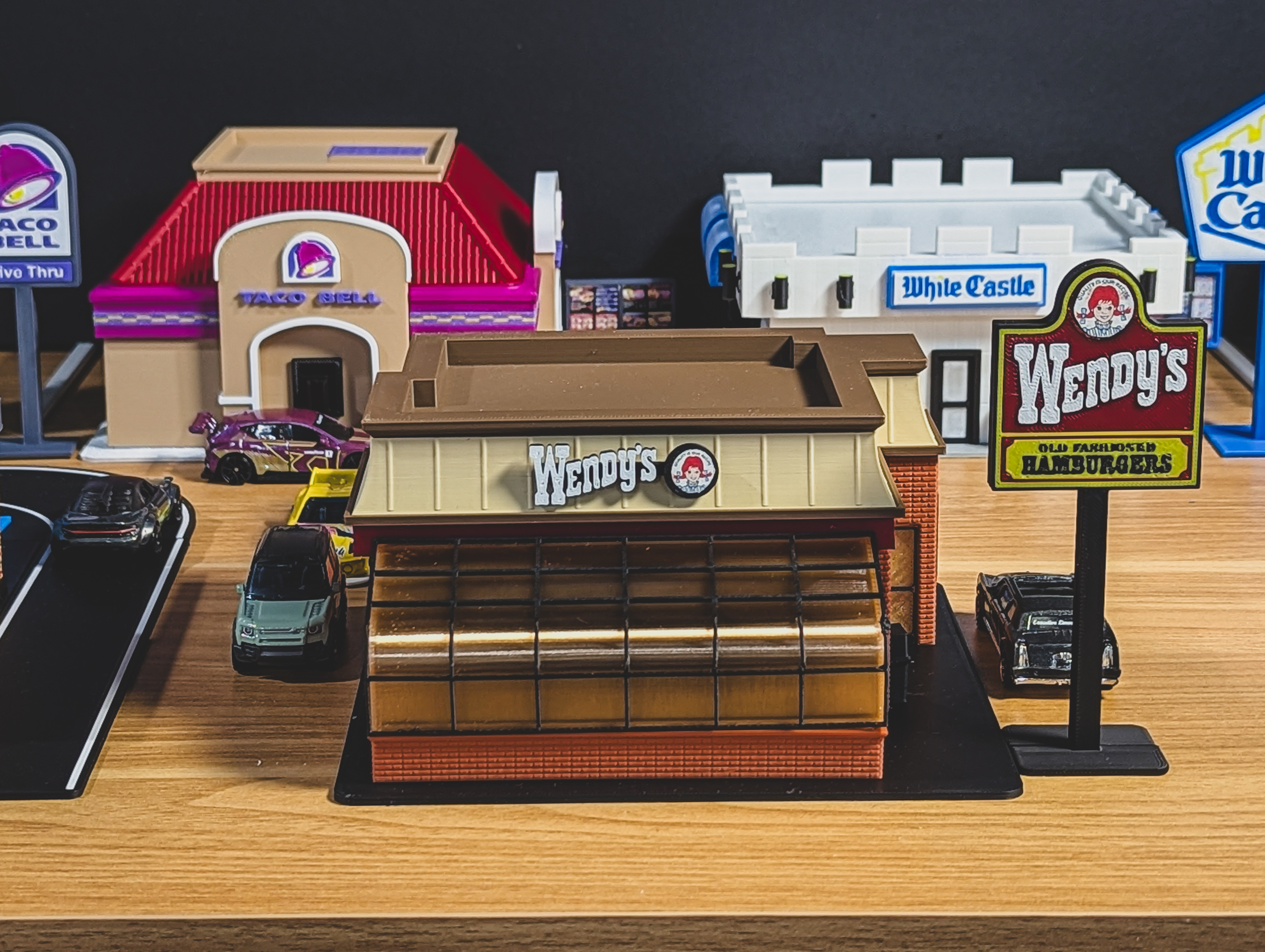 Retro Wendy's Model Set - 1:64 Scale Diorama — thumbnail 8