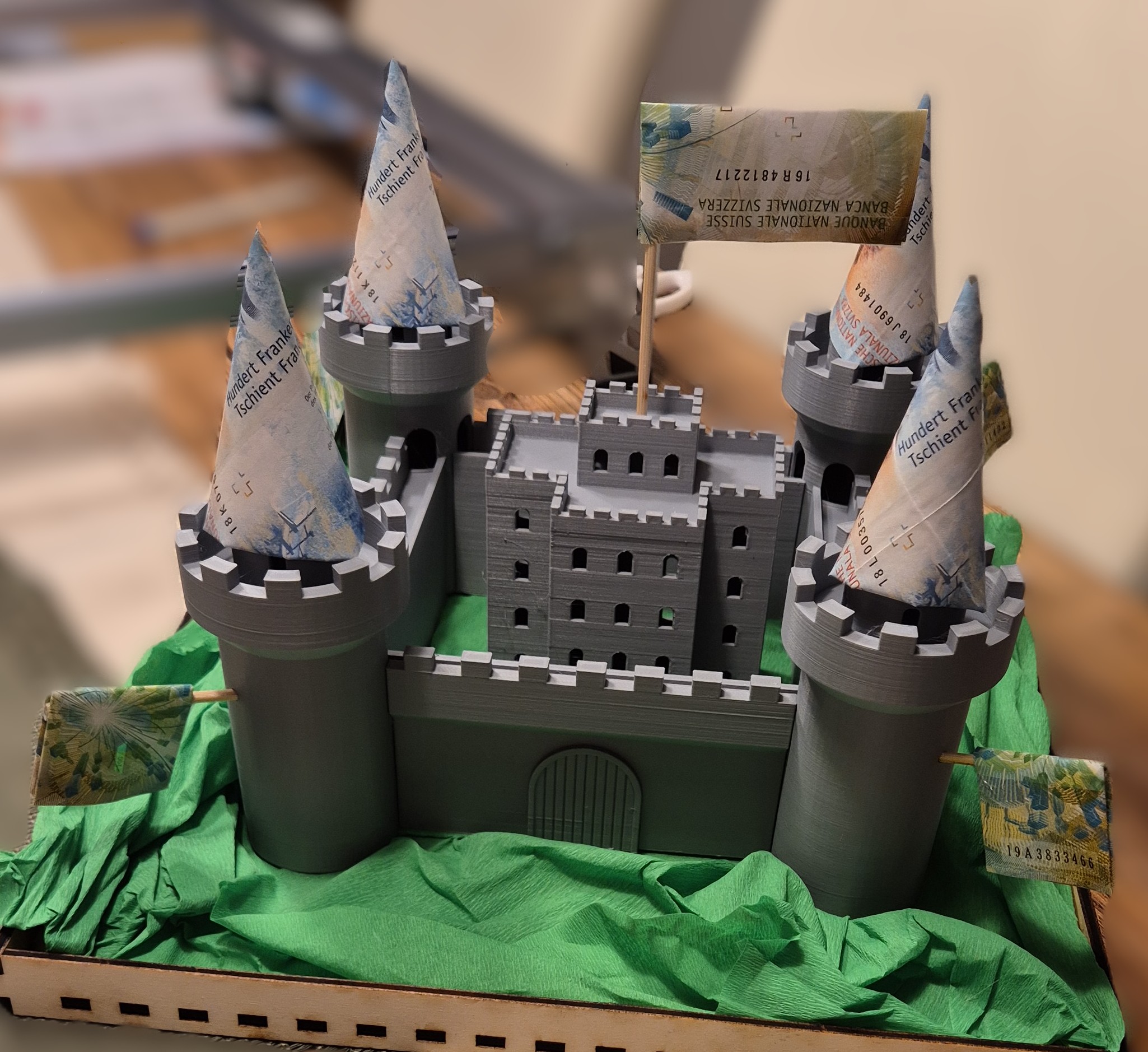 Money Castle – Creative Gift Idea (3D Printable Gift Box / Money Holder)