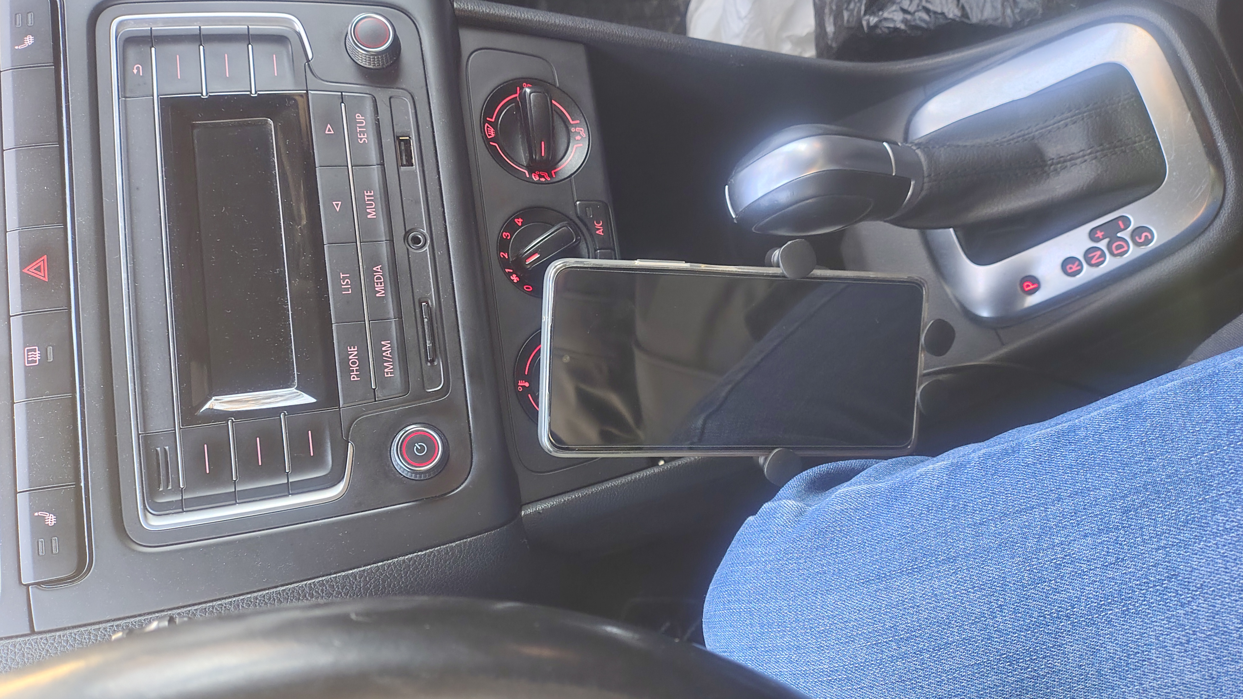 Holder for Volkswagen Polo
