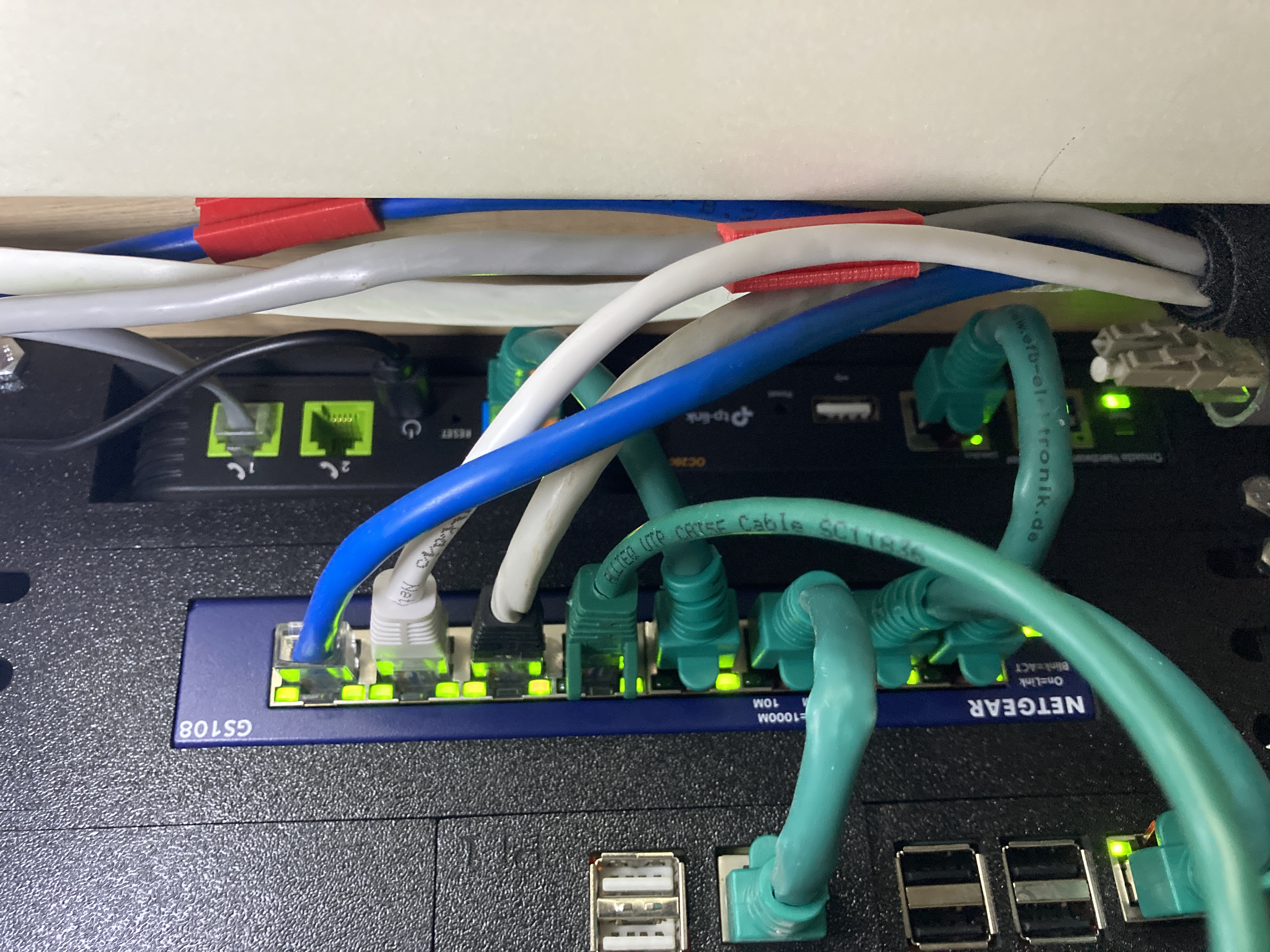 Panel for Grandstream HT802 and TPLink OC200 for 10 inch rack