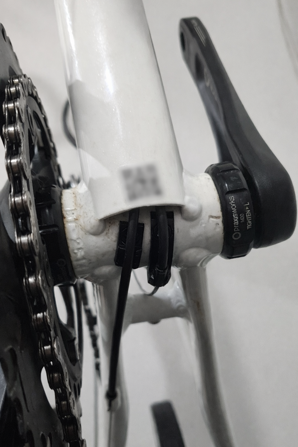 Specialized Allez Bottom Bracket Cable Guide – Front & Rear Derailleur