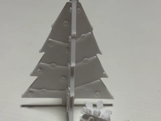 Christmas Tree - Kit Card (2 Colours, Slot-Together, No Glue)