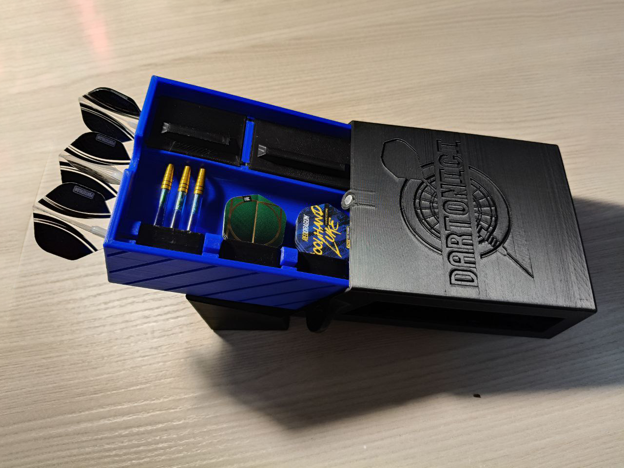 Dart vault case