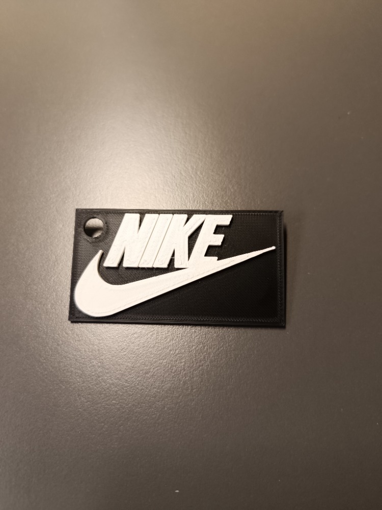 NIKE KEYCHAIN — thumbnail 2