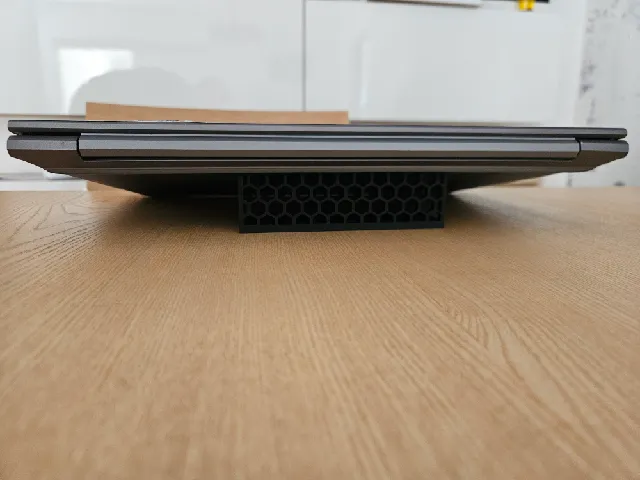 Table notebook stand