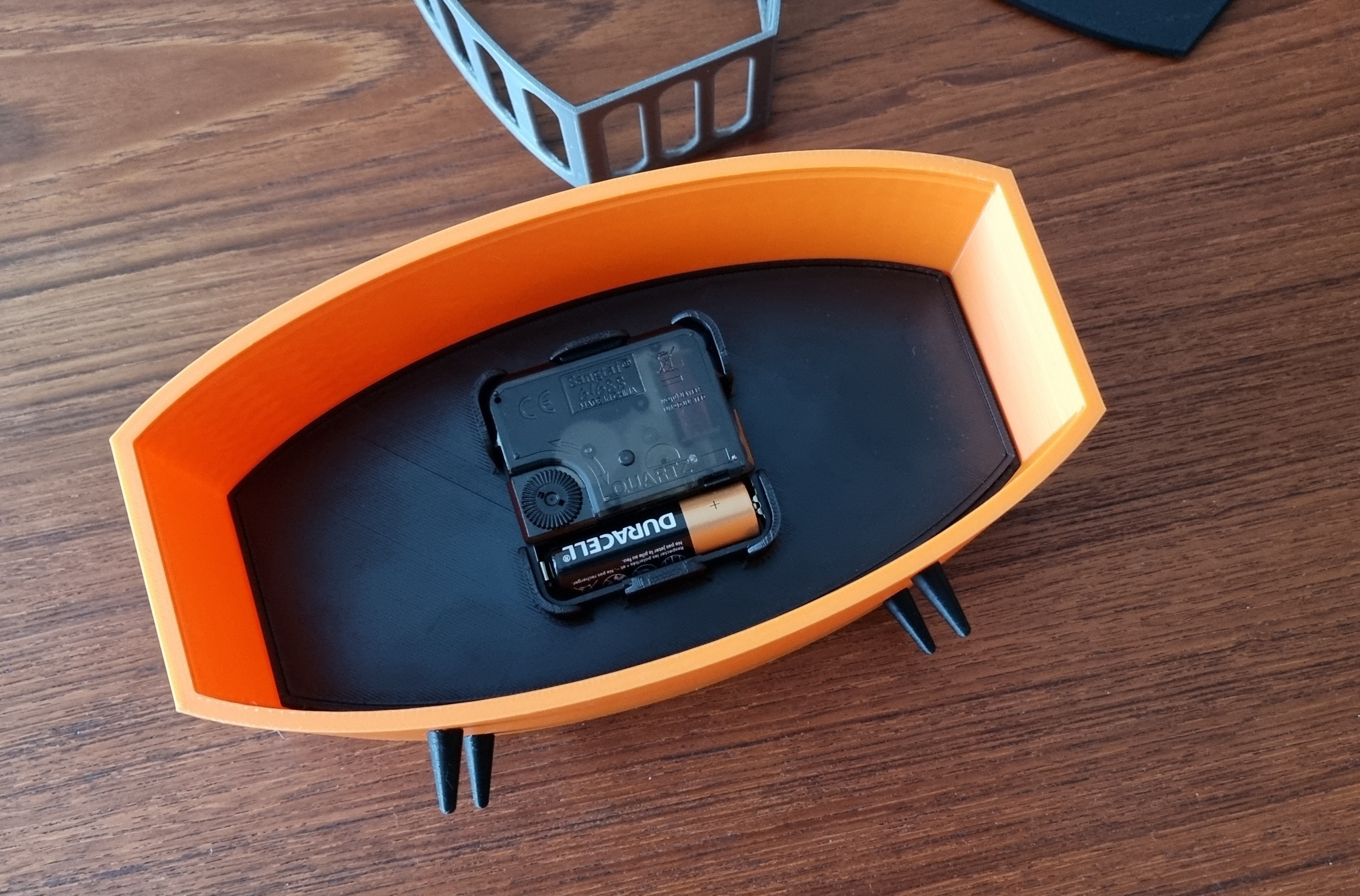 Miniatura 6 do modelo 3D Mid-century mantle table clock