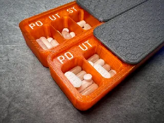 Weekly Pill Organizer, Czech labels, separate Day/Night rows