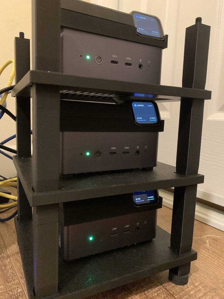 TinyRack - A modular mini server rack