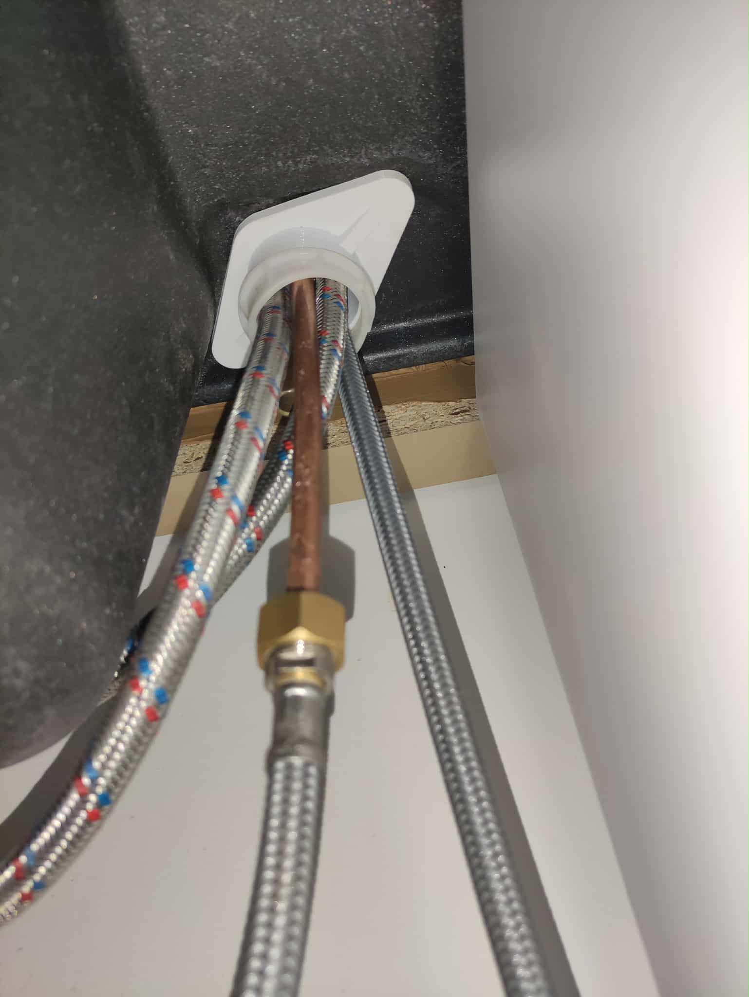Tap / faucet holding piece