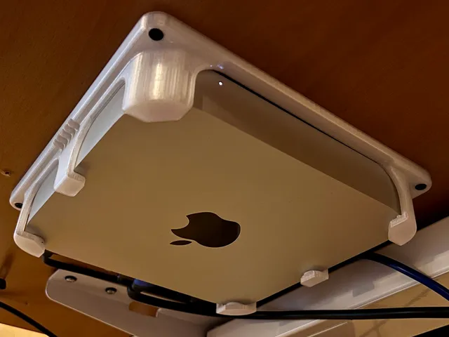 Mac mini M1 (2020) – Under-Desk Mount