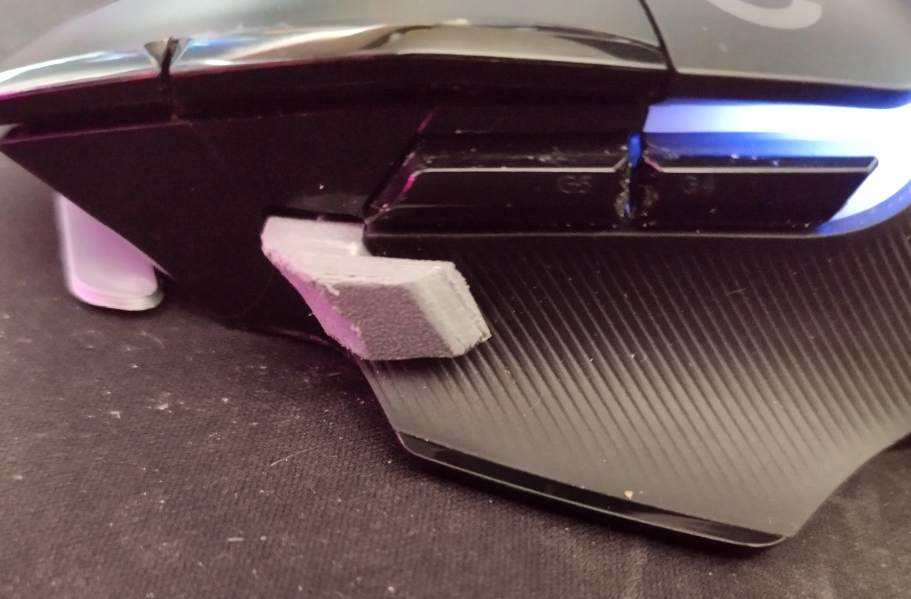 G502X extended aim button