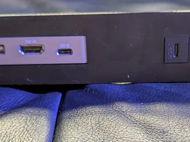 10-inch panel for GL.iNet Comet KVM