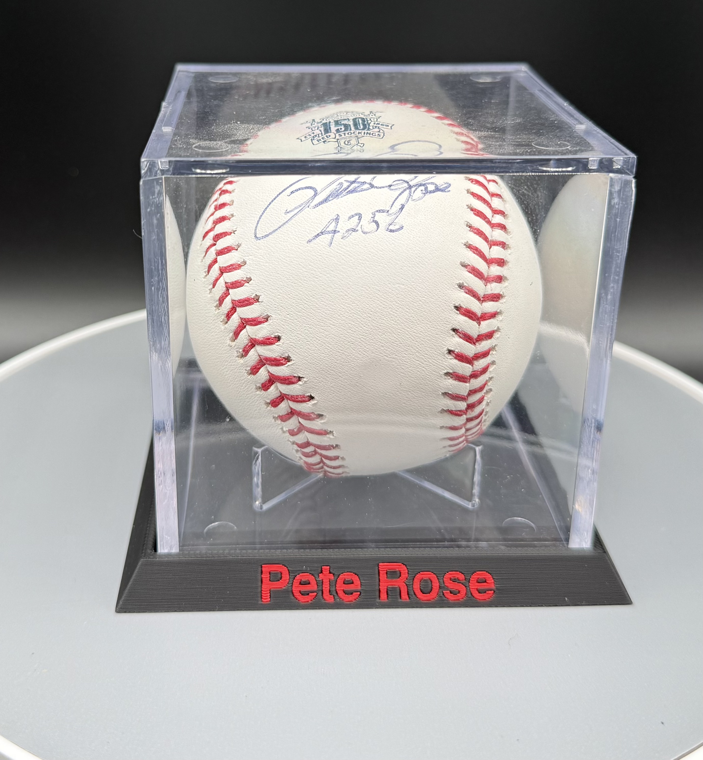 Miniatura 3 do modelo 3D Customizable Baseball Display Stand