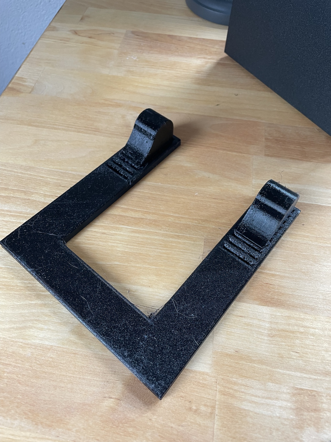 Variable angle Edifier MR4 stands — thumbnail 4