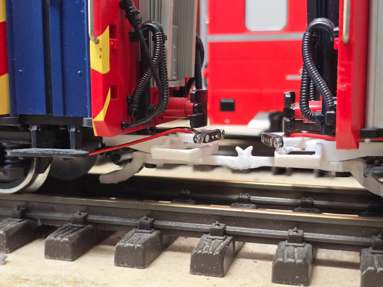 G-Scale magnetic powered couplers by xX_Fighter_Xx | Download free