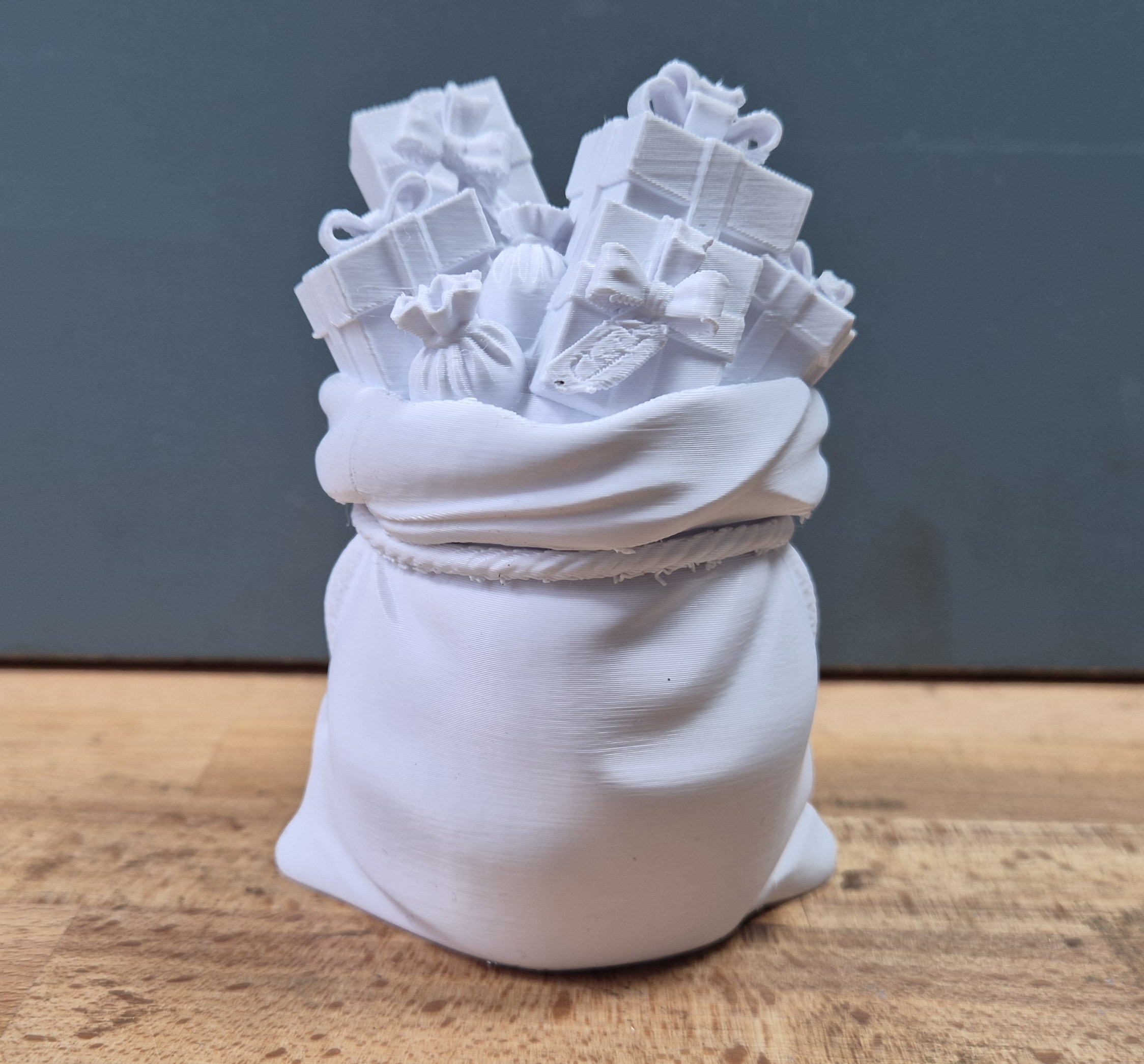 Sinterklaas zak met cadeautjes