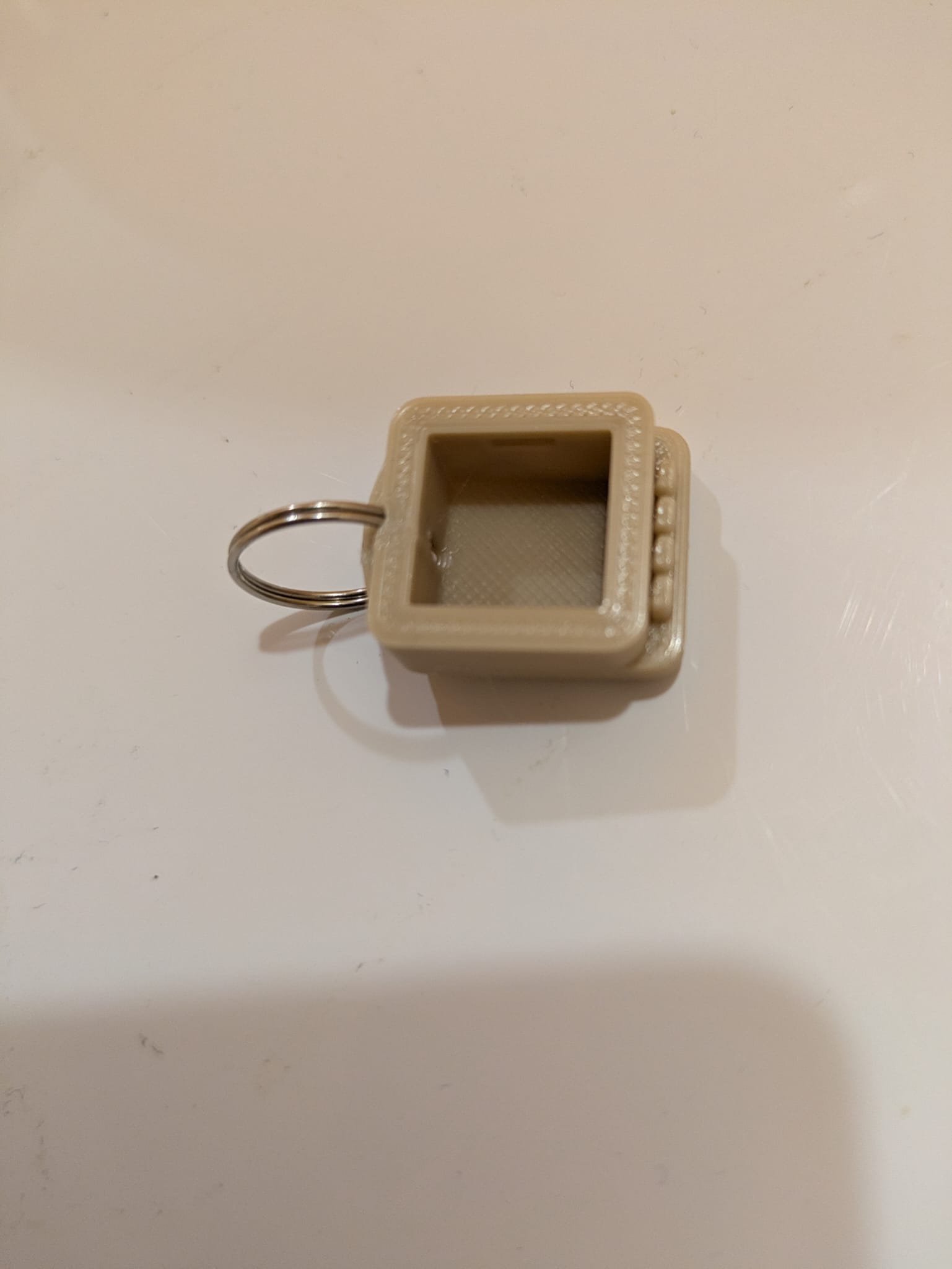 Skull Key Switch Fidget Toy - remix - bottom with keychain hole added