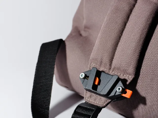 Quick release plate - Shoulder strap