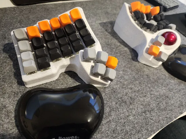 Charybdis Keyboard Tilt Risers