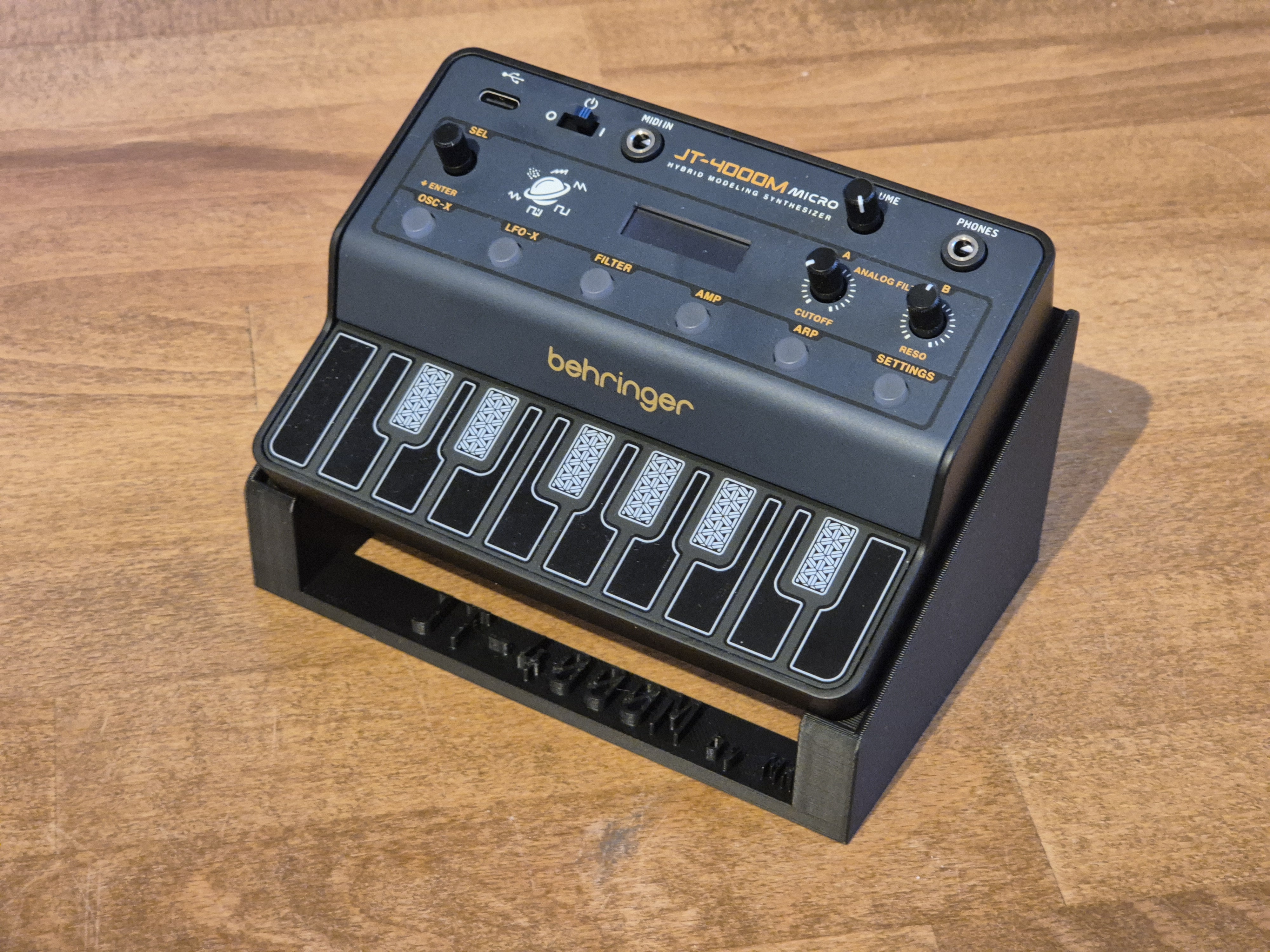 Behringer JT-4000M Synthesizer Stand (parametric)