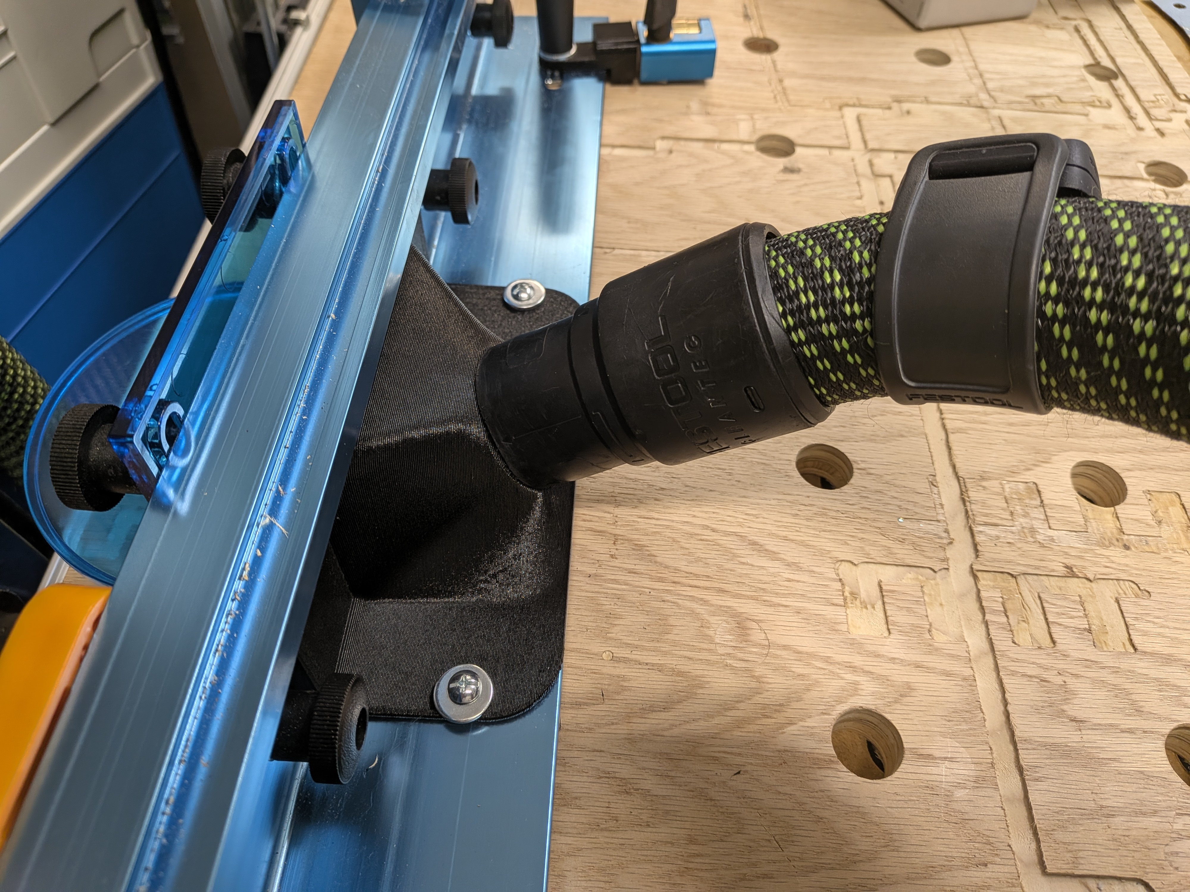 POWERTEC Router Table Fence CLEANTEC dust collection port